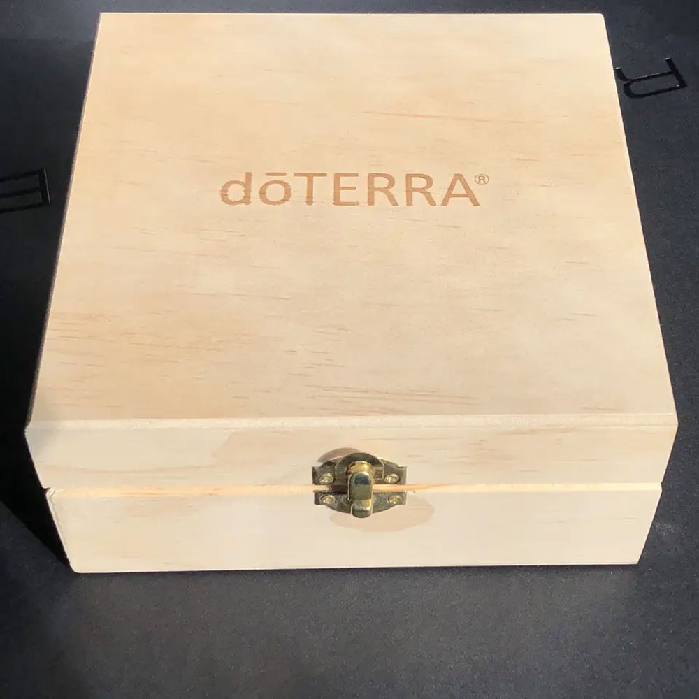 Деревянная шкатулка для хранения масел DoTERRA Logo Engraved Wooden Box