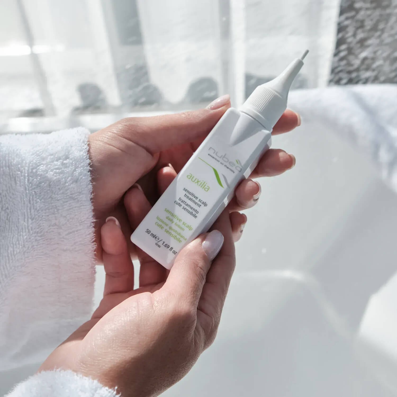 Лосьон для чувствительной кожи головы Nubea Auxilia Sensitive Scalp Daily Lotion