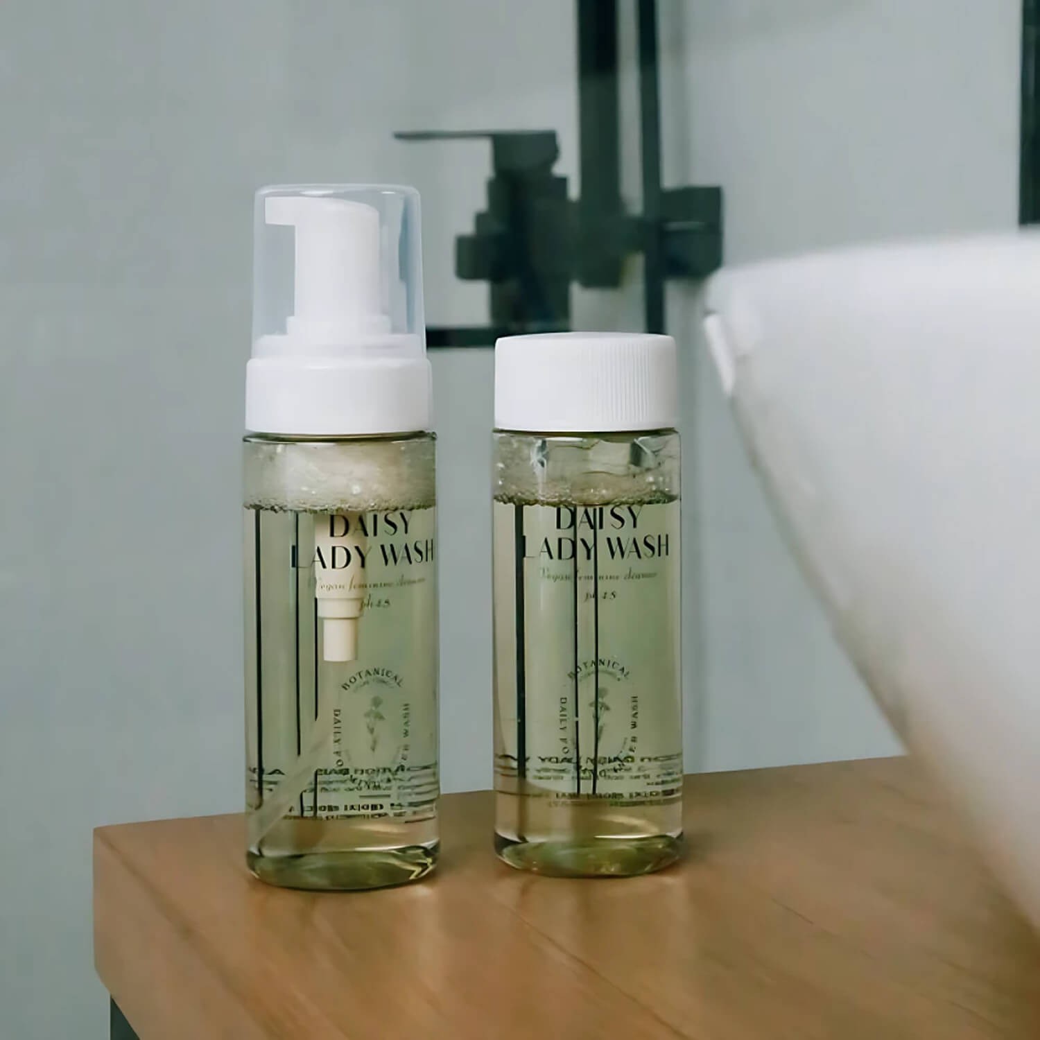 Веганская пенка для интимной гигиены с запасным блоком CU Skin Dr. Solution Daisy Lady Wash