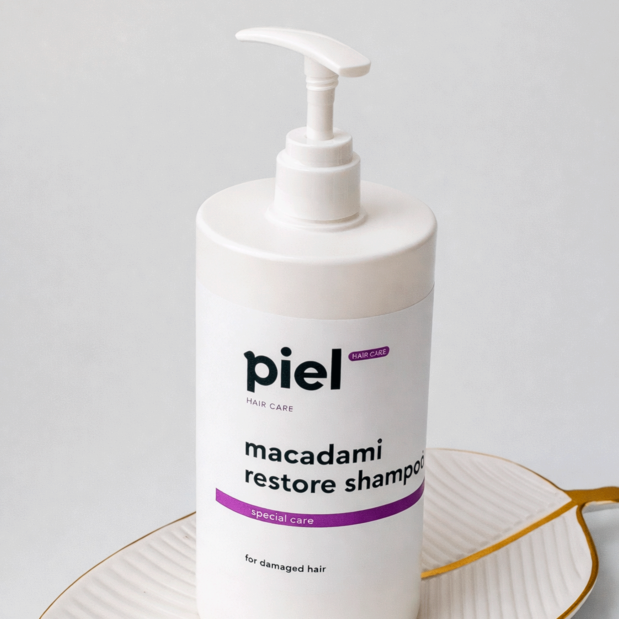 Восстанавливающий шампунь для поврежденных волос Piel Cosmetics Macadami Restore Shampoo