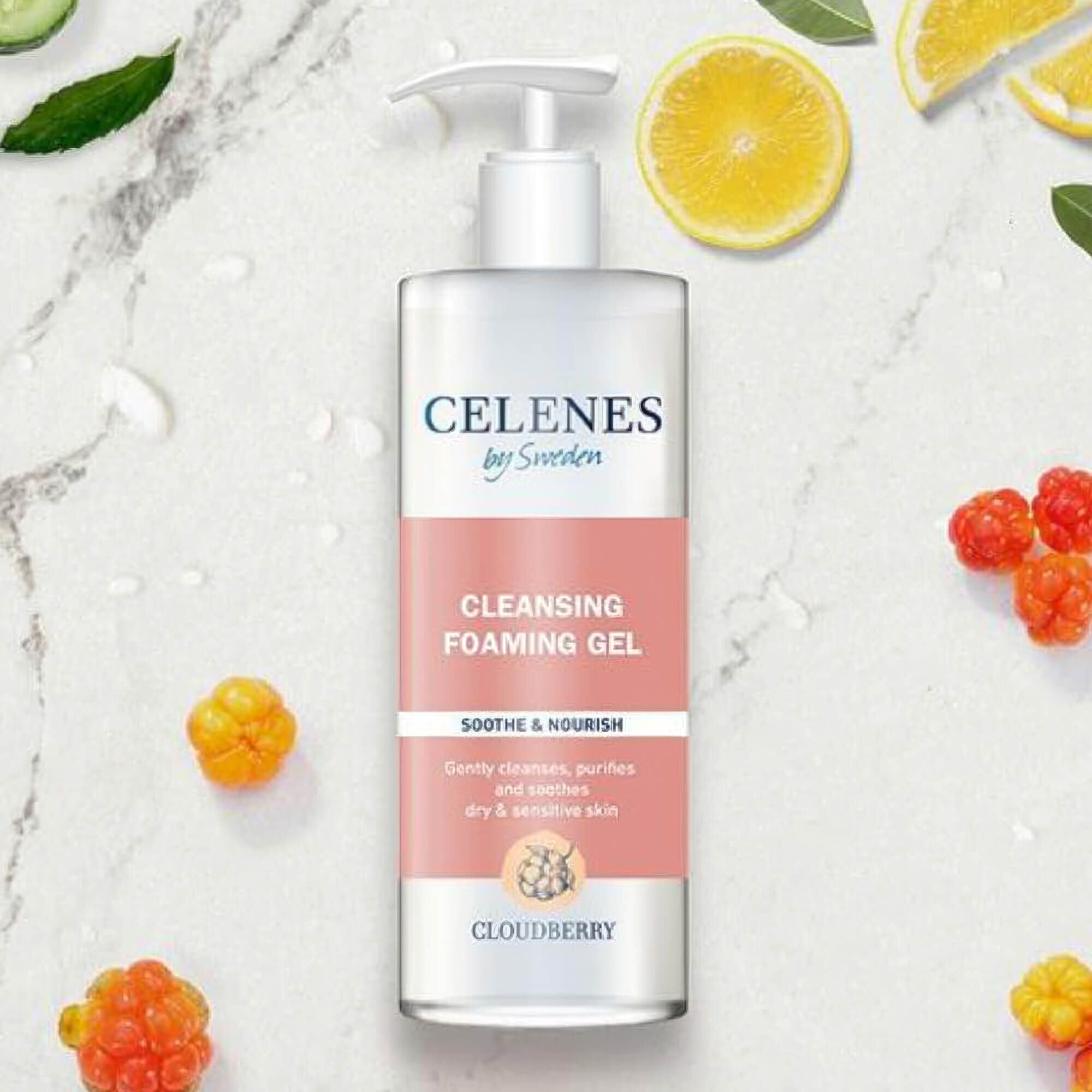 Очищающая пенка-гель с морошкой Celenes cloudberry foaming cleansing gel 