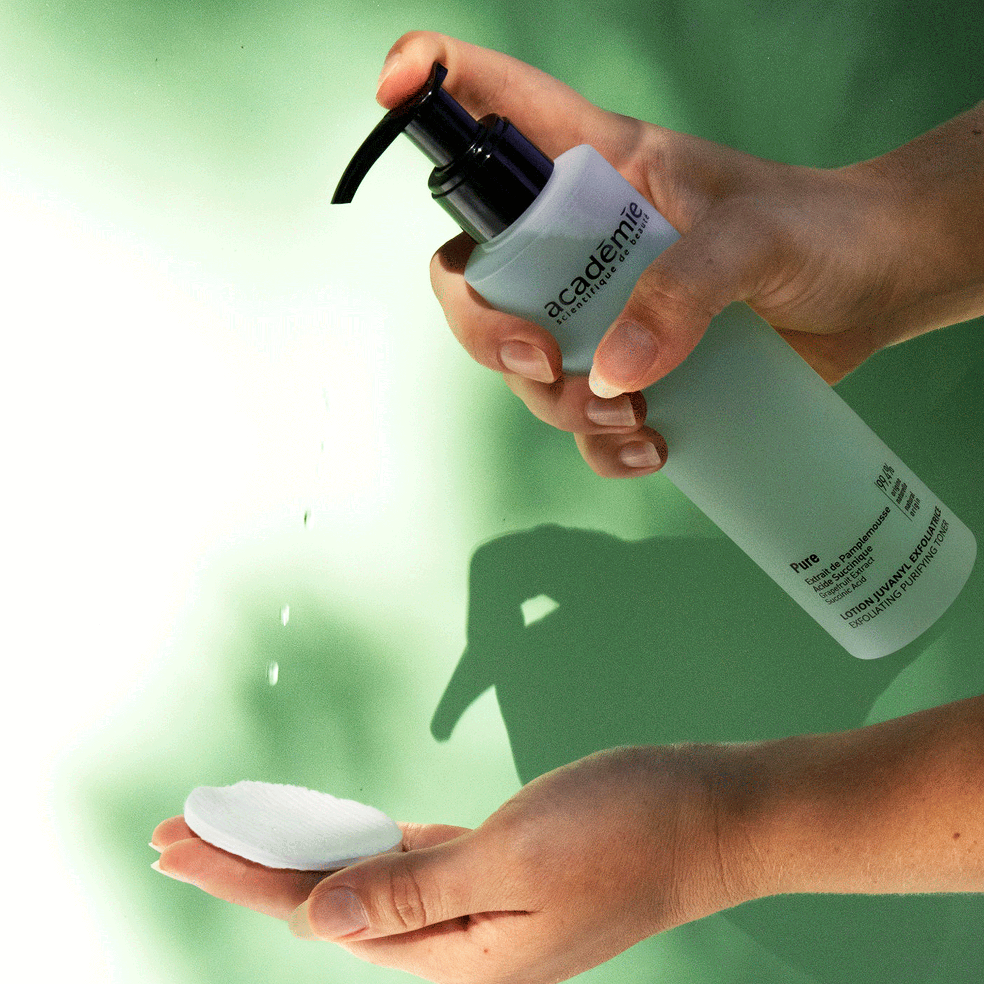 Відлущуючий очищаючий тонік Academie Exfoliating Purifying Toner