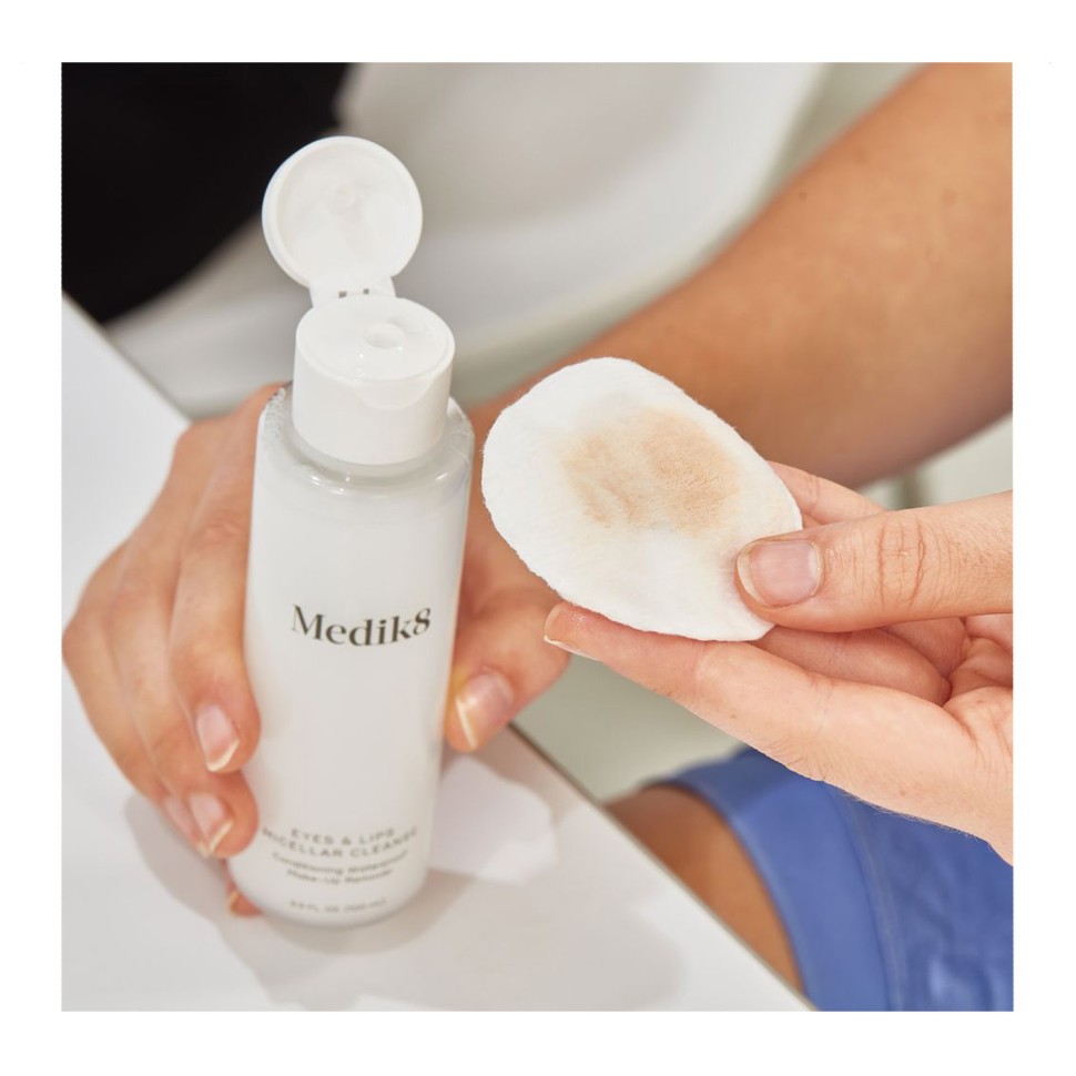 Засіб для зняття макіяжу з очей та губ Medik8 Micellar Cleanse