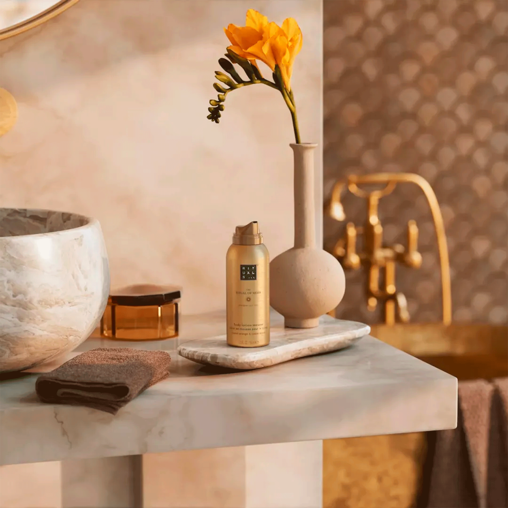 Лосьон-мусс для тела Rituals The Ritual of Mehr Body Mousse-To-Oil 