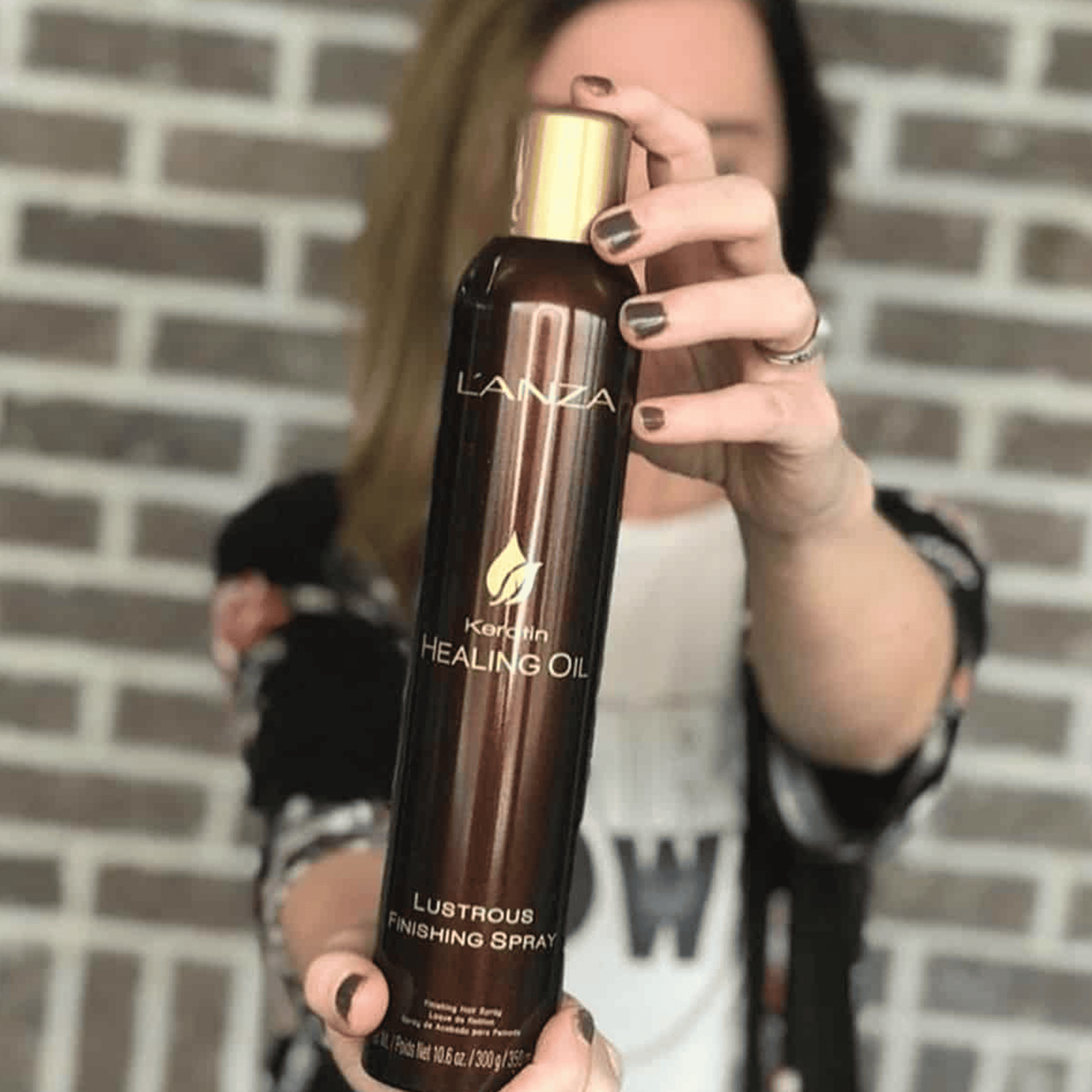 Лак-блиск із кератиновим еліксиром L’anza Keratin Healing Oil Lustrous Finishing Spray