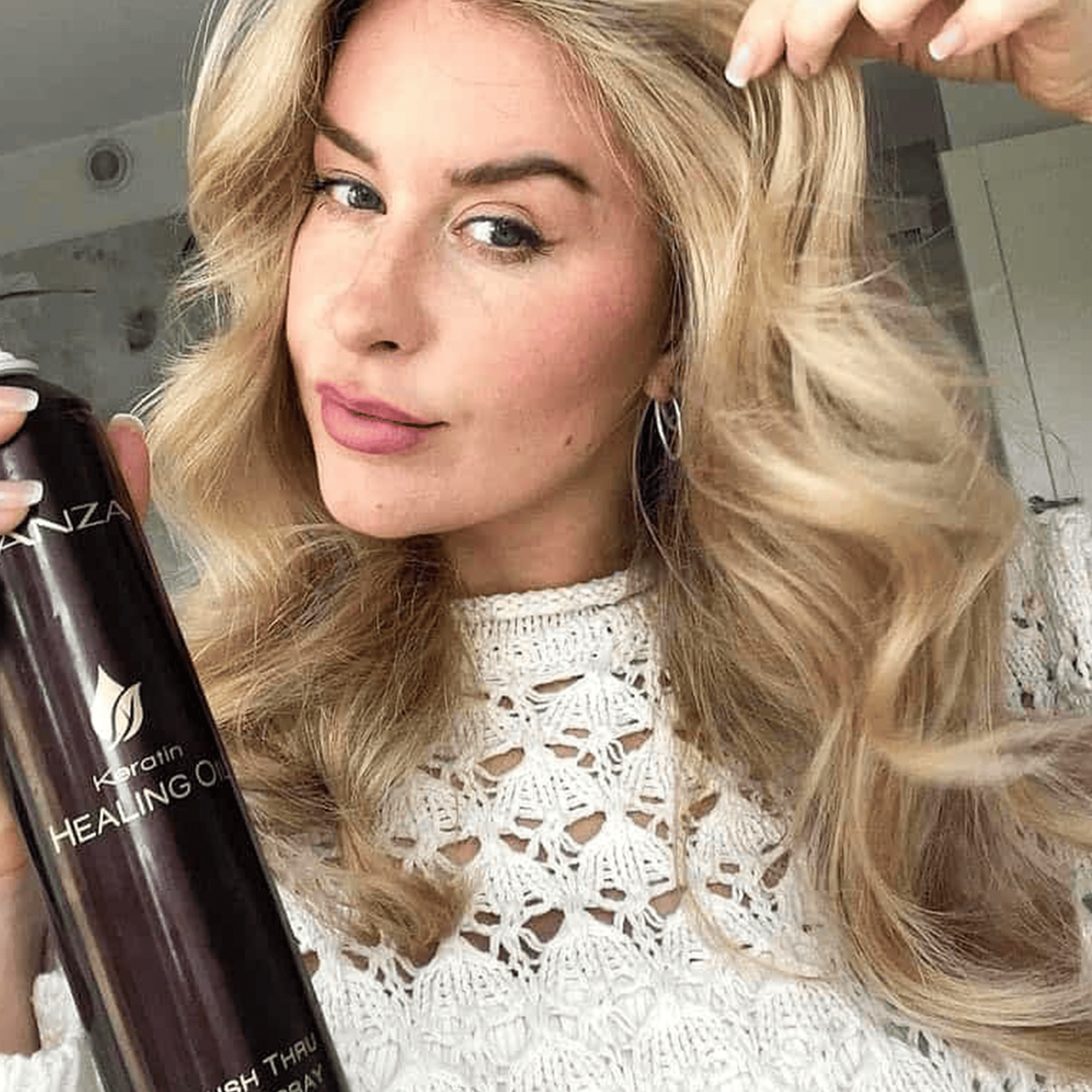 Лак-спрей для экспресс-укладки с кератиновым эликсиром L’anza Keratin Healing Oil Brush Thru Hair Spray