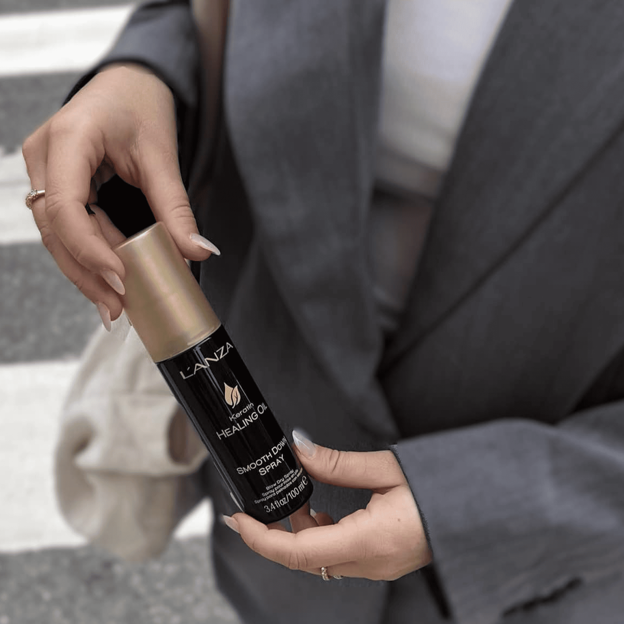 Спрей для гладкой укладки с кератиновым эликсиром L’anza Keratin Healing Oil Smooth Down Spray