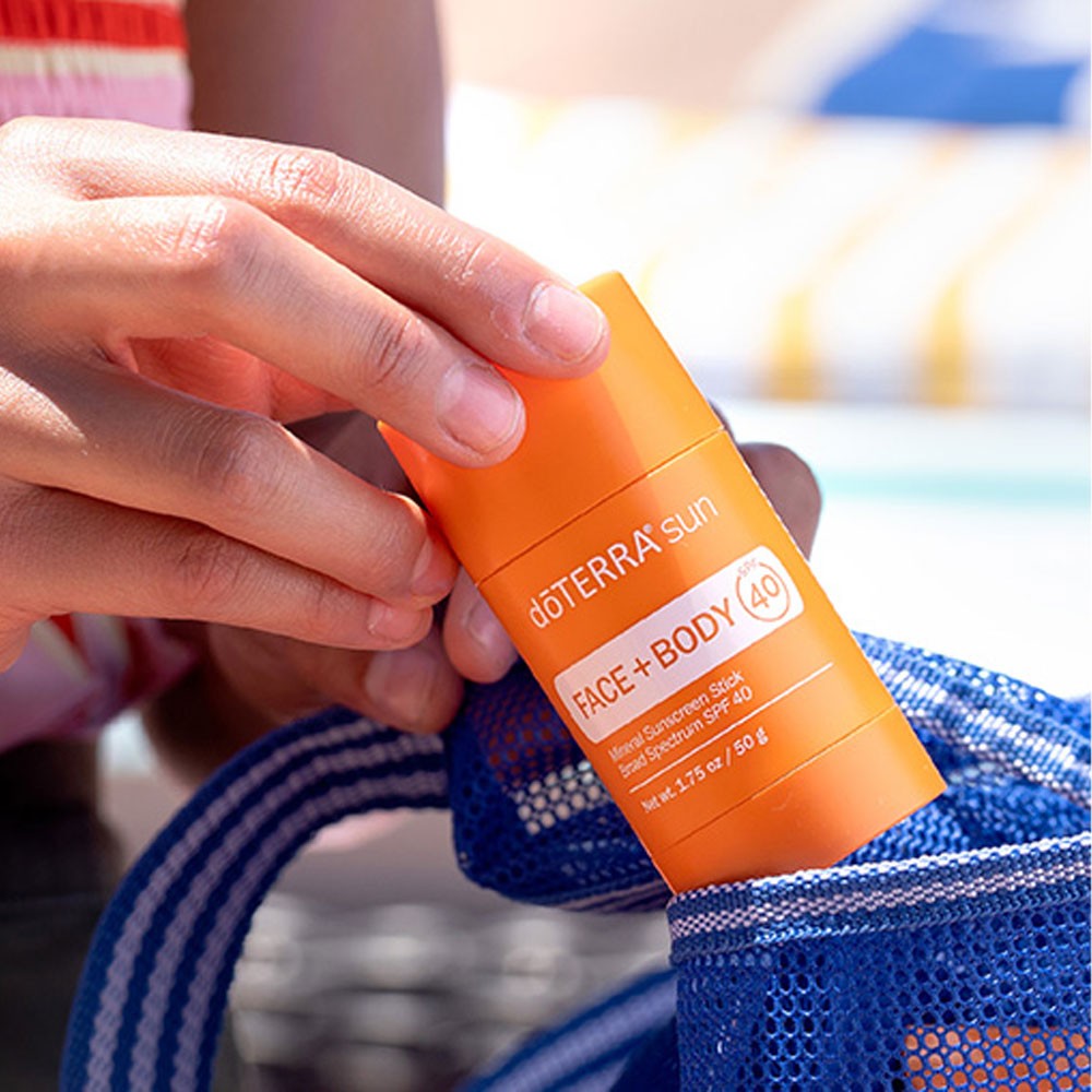 Минеральный солнцезащитный стик для лица и тела DoTERRA Sun Care Face Body Stick SPF-40