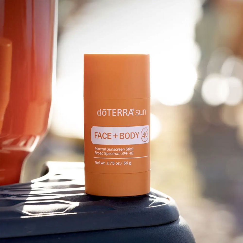 Мінеральний сонцезахисний стік для обличчя і тіла DoTERRA Sun Care Face Body Stick SPF-40