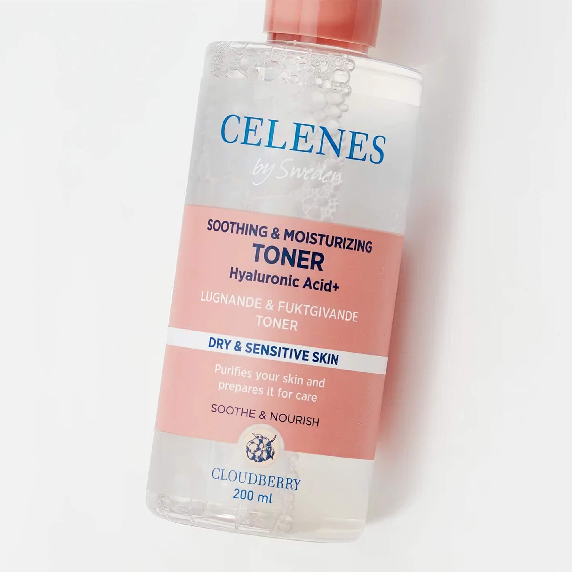Заспокійливий та зволожуючий тонік з морошкою Celenes Cloudberry Soothing & Moisturizing Toner