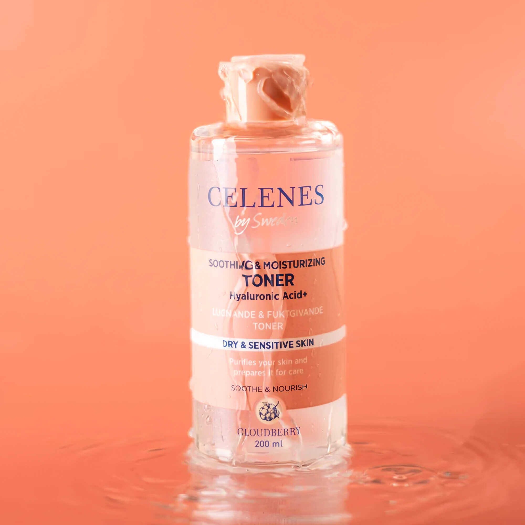 Заспокійливий та зволожуючий тонік з морошкою Celenes Cloudberry Soothing & Moisturizing Toner
