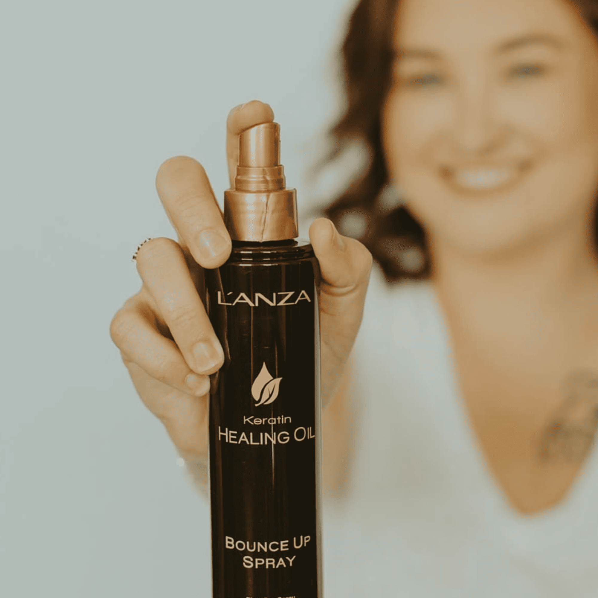 Спрей для объемной укладки с кератиновым эликсиром L’anza Keratin Healing Oil Bounce Up Spray