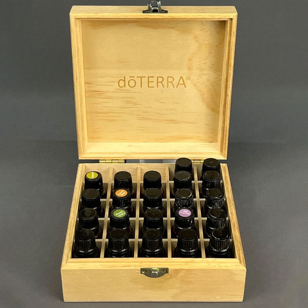 Скринька DoTERRA Logo Engraved Wooden Box