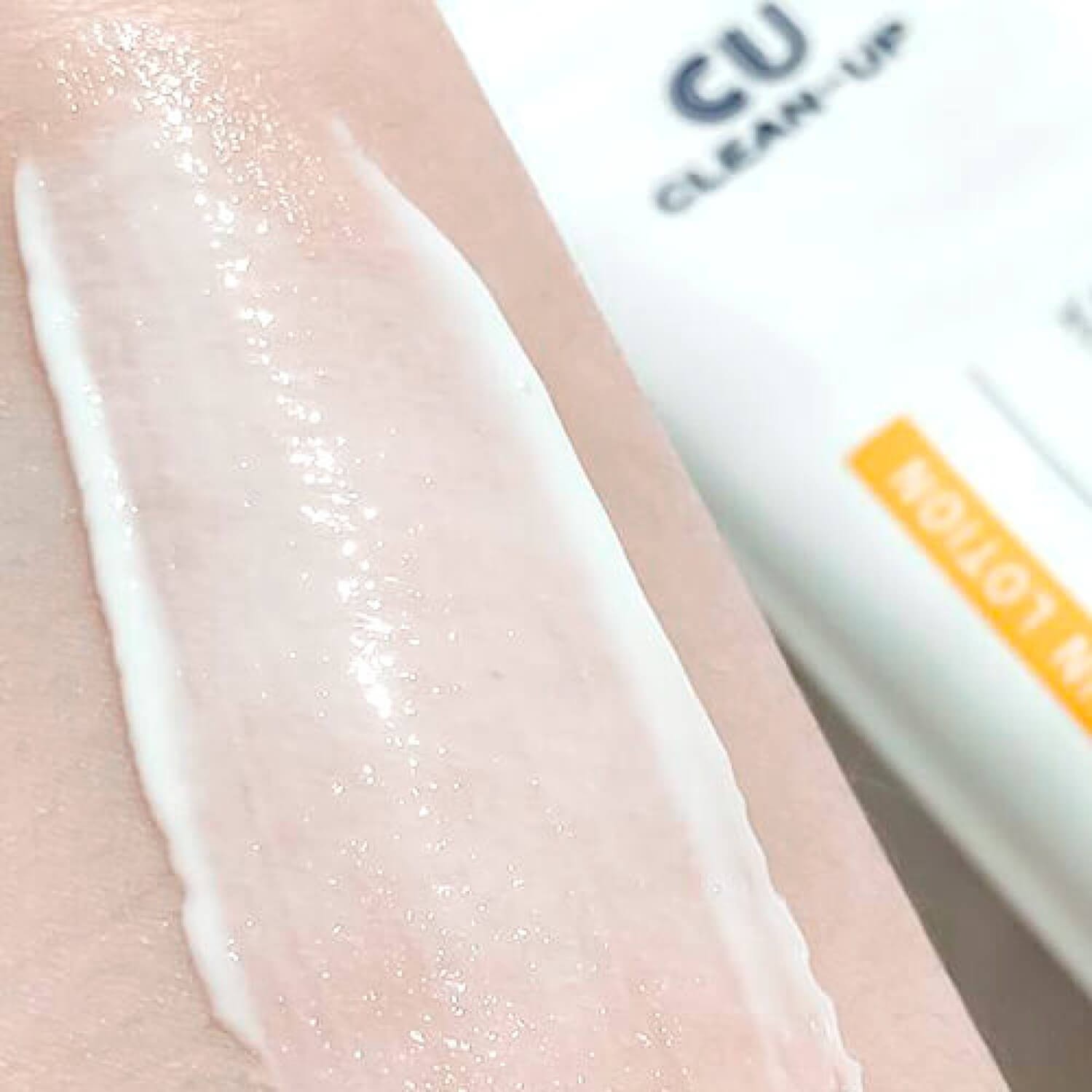 Легкий сонцезахисний лосьйон CU SKIN Clean-Up Blemish Sun Lotion SPF 50+ PA++++