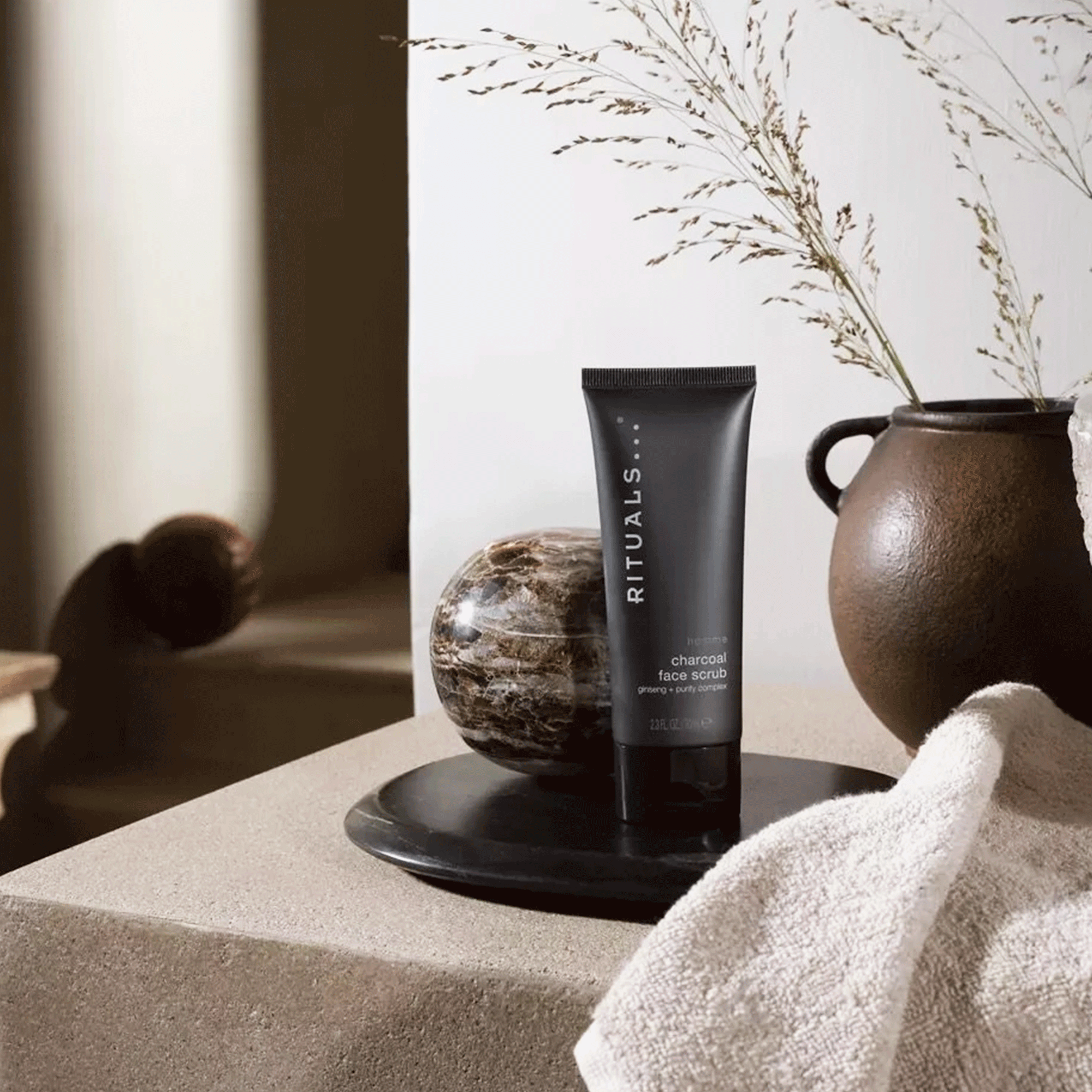 Мужской скраб для лица с древесным углем Rituals The Ritual Of Samurai Charcoal Face Scrub