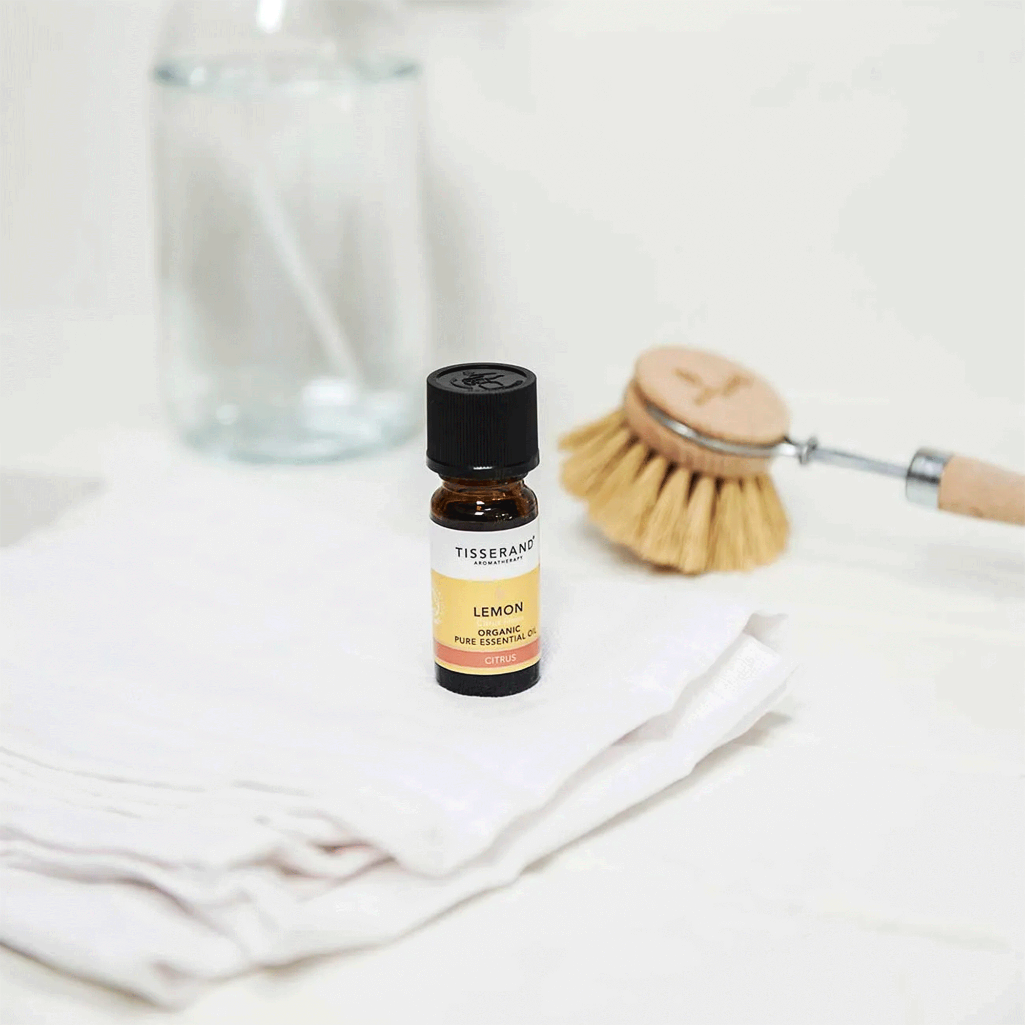 Органическое эфирное масло лимона Tisserand Lemon Organic Essential Oil