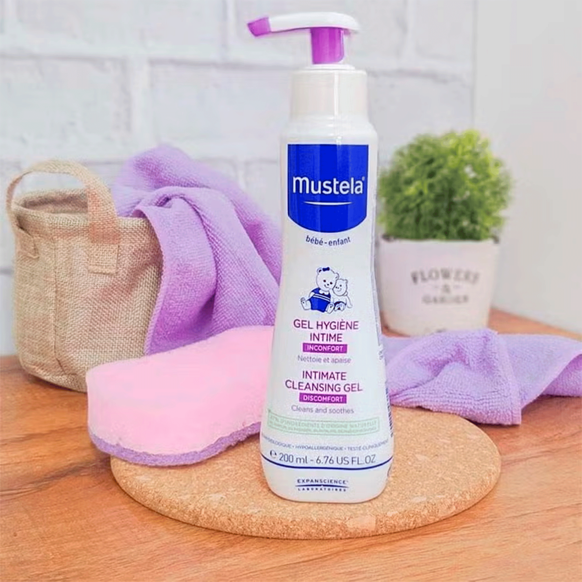 Гель для интимной гигиены Mustela Baby Intimate Cleansing