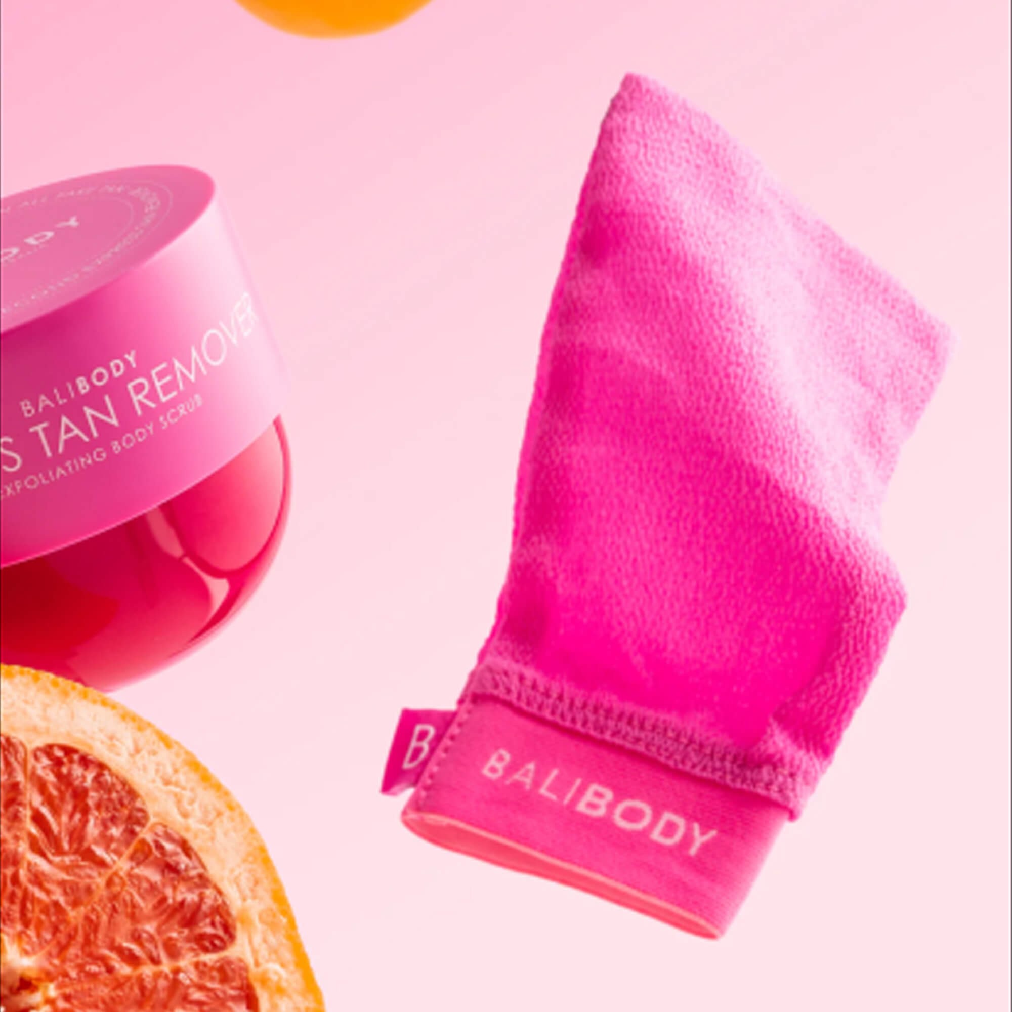 Розовая отшелушивающая перчатка Bali Body Pink Exfoliating Mitt 