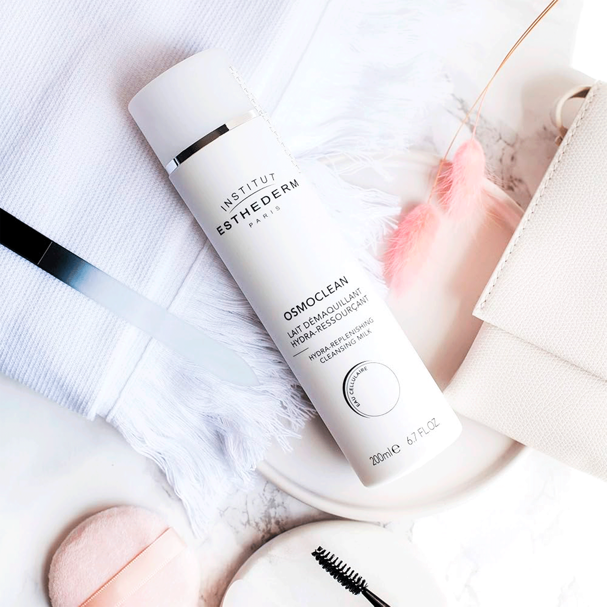 Гидровосстанавливающее молочко для снятия макияжа Institut Esthederm Hydra Replenishing Cleansing Milk