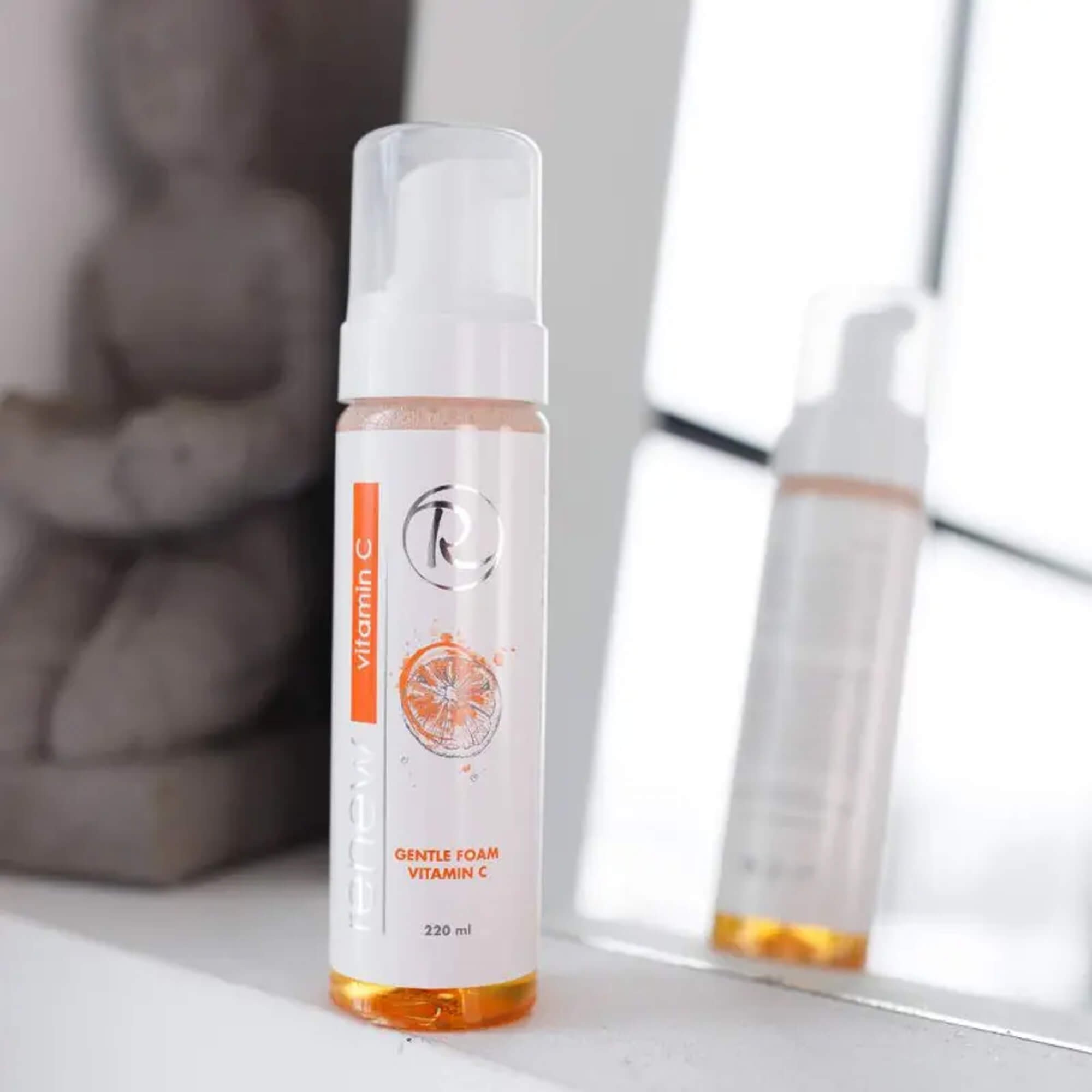 М'яка пінка для вмивання з вітаміном С Renew Gentle Foam Vitamin C