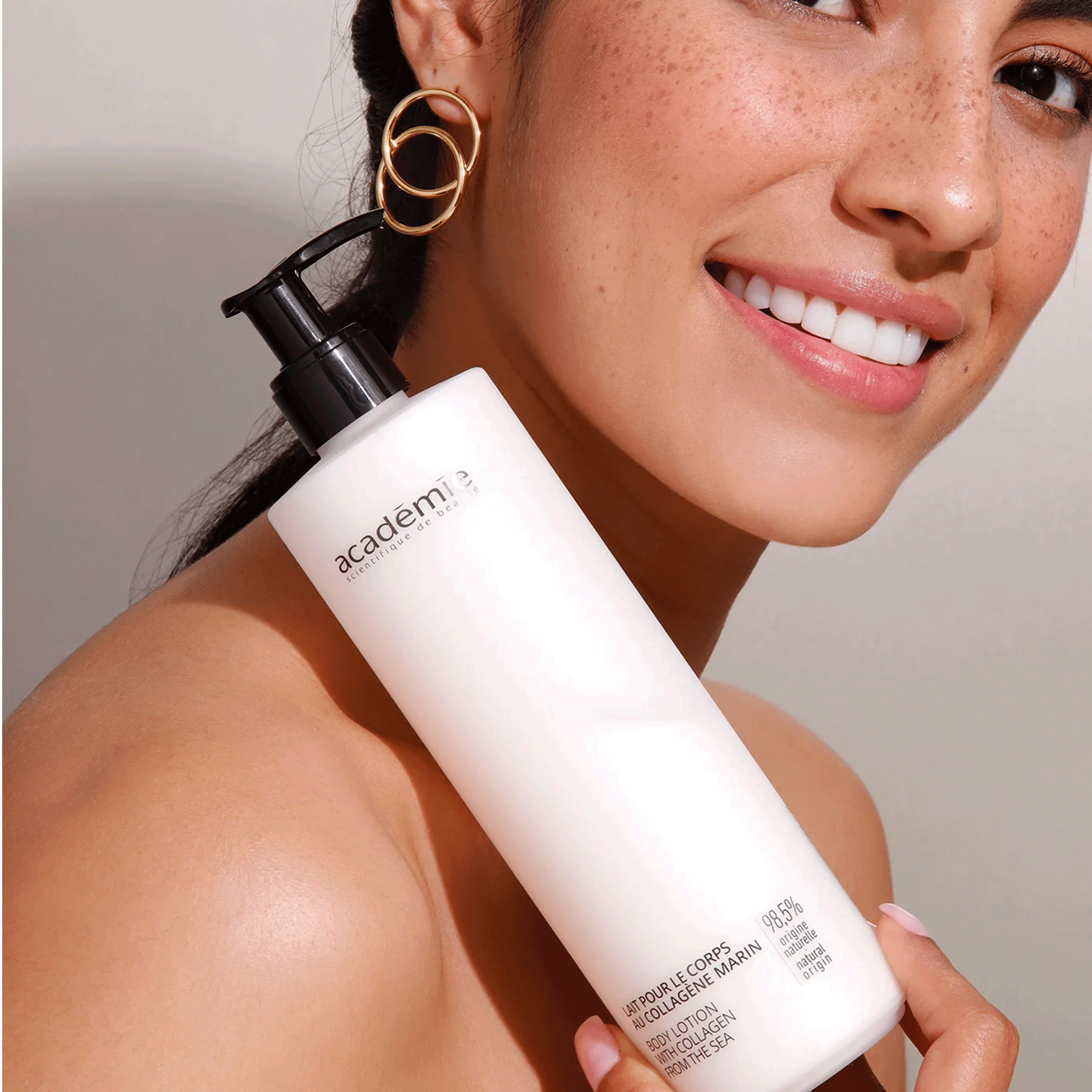 Молочко для тела с морским коллагеном Academie Body Lotion With Collagen From The Sea