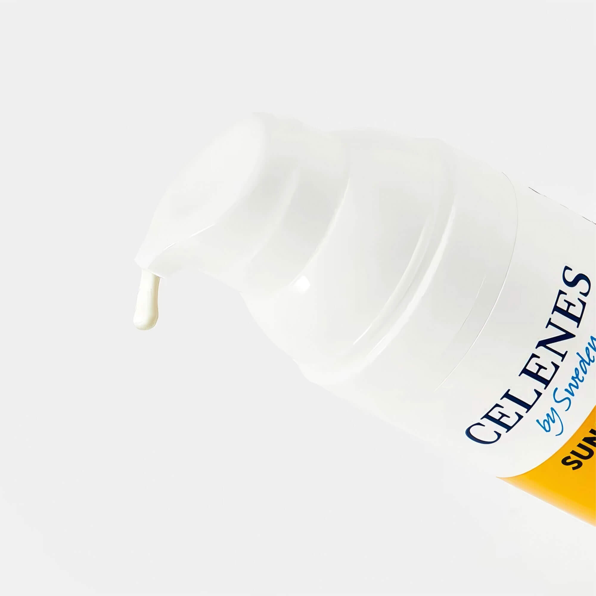 Сонцезахисний флюїд Celenes Sunscreen Dry Touch Fluid SPF 30+