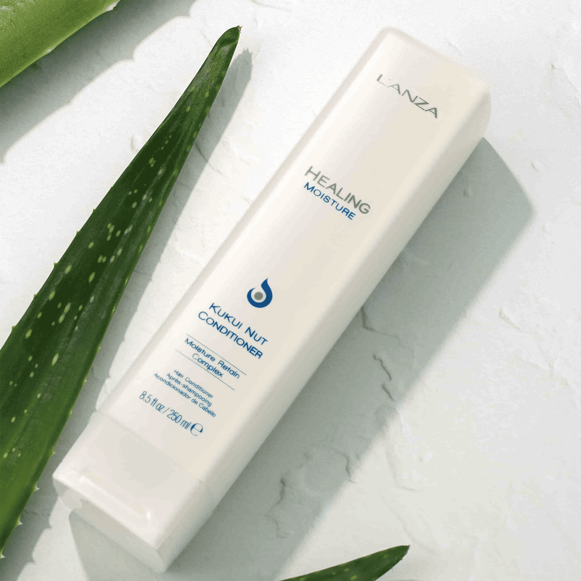 Увлажняющий кондиционер с маслом ореха кукуи L’anza Healing Moisture Kukui Nut Conditioner