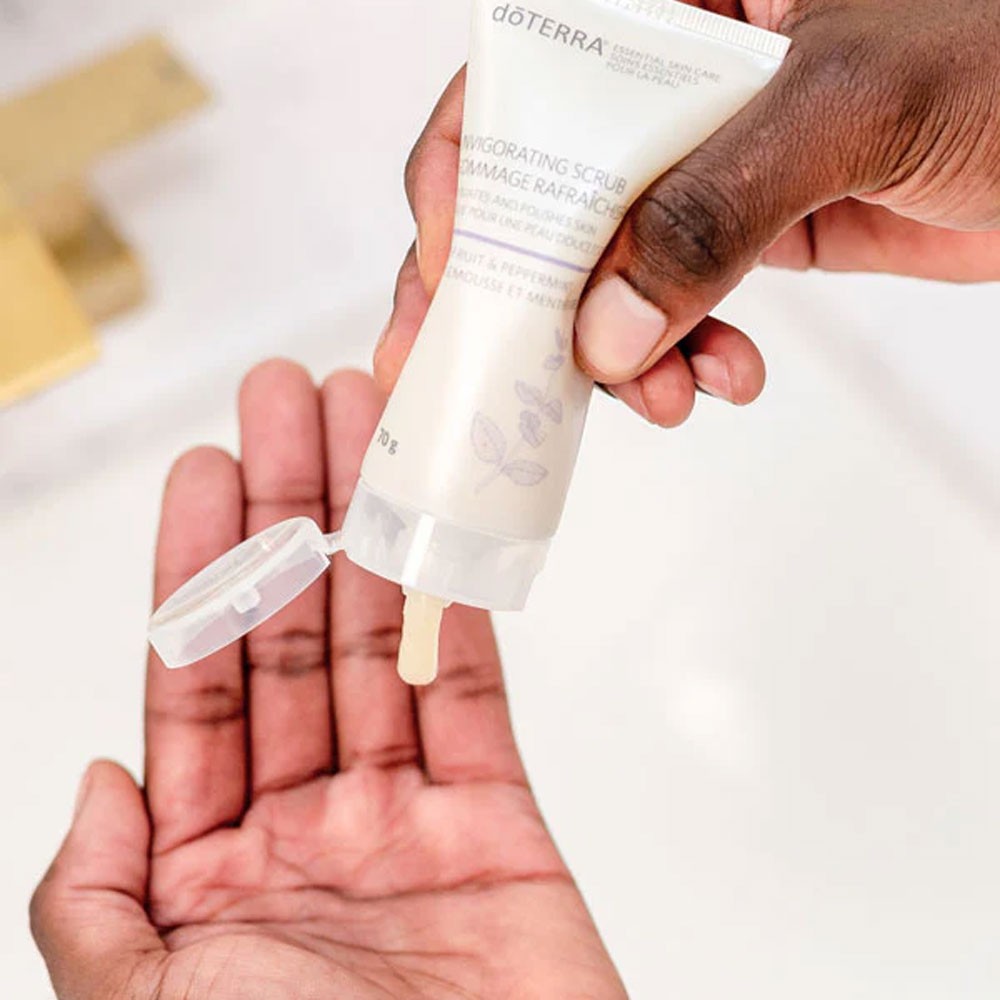 Оживляющий скраб для лица DoTERRA Invigorating Scrub
