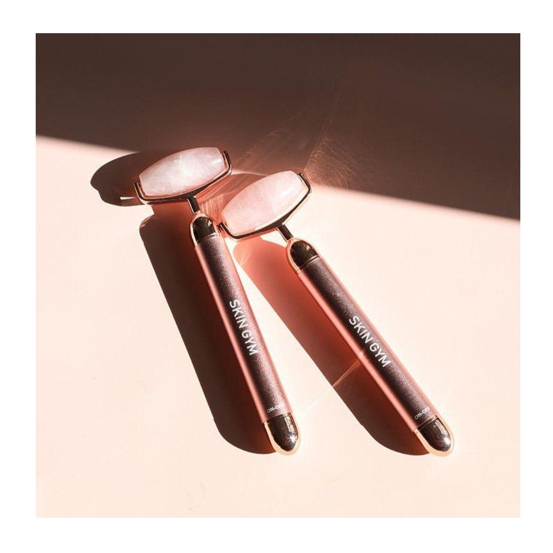 Вибрирующий роллер для лица с кристаллом розового кварца Skin Gym Rose Quartz Vibrating Lift and Contour Beauty Roller