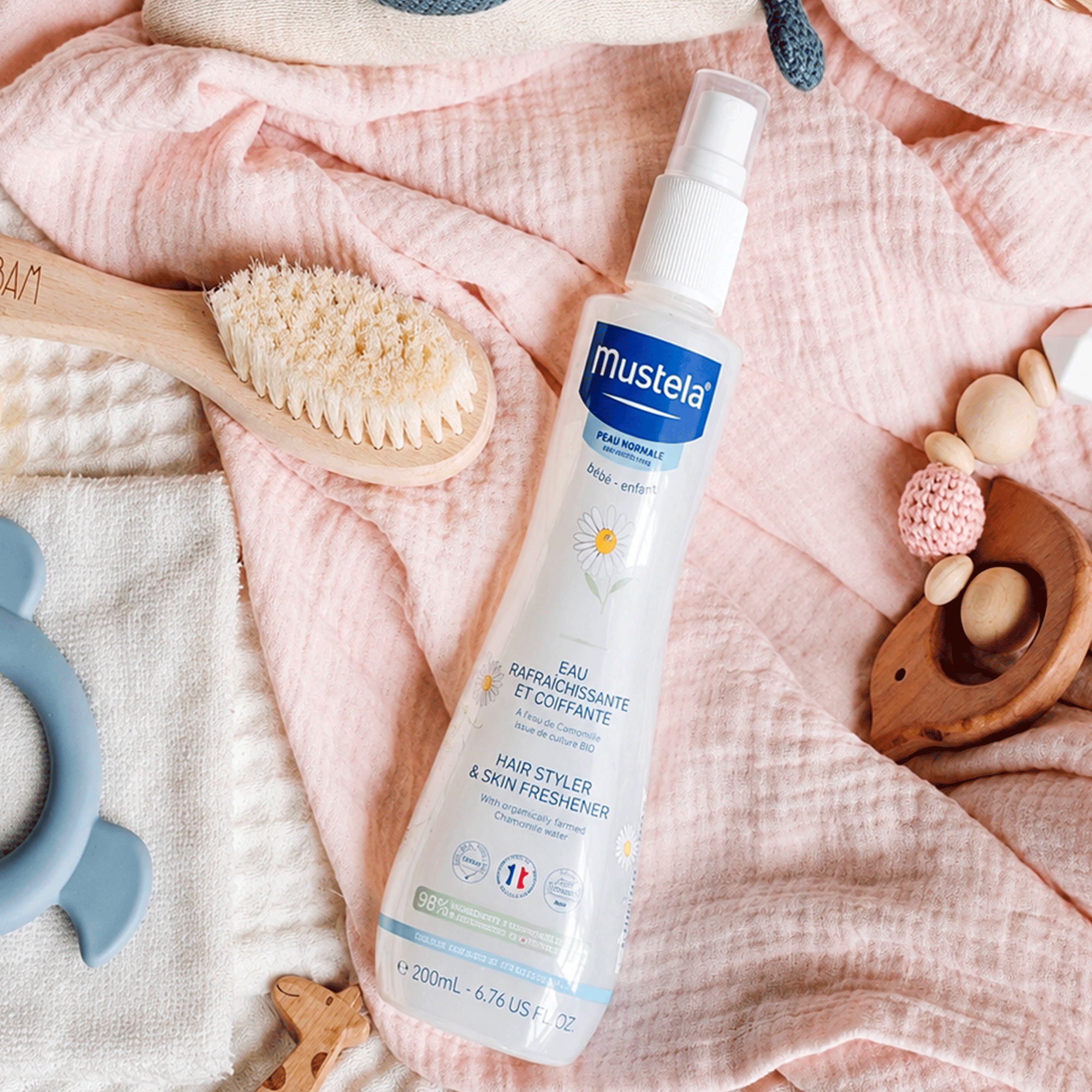 Освежающий спрей для тела и волос Mustela Hair Styler & Skin Freshener