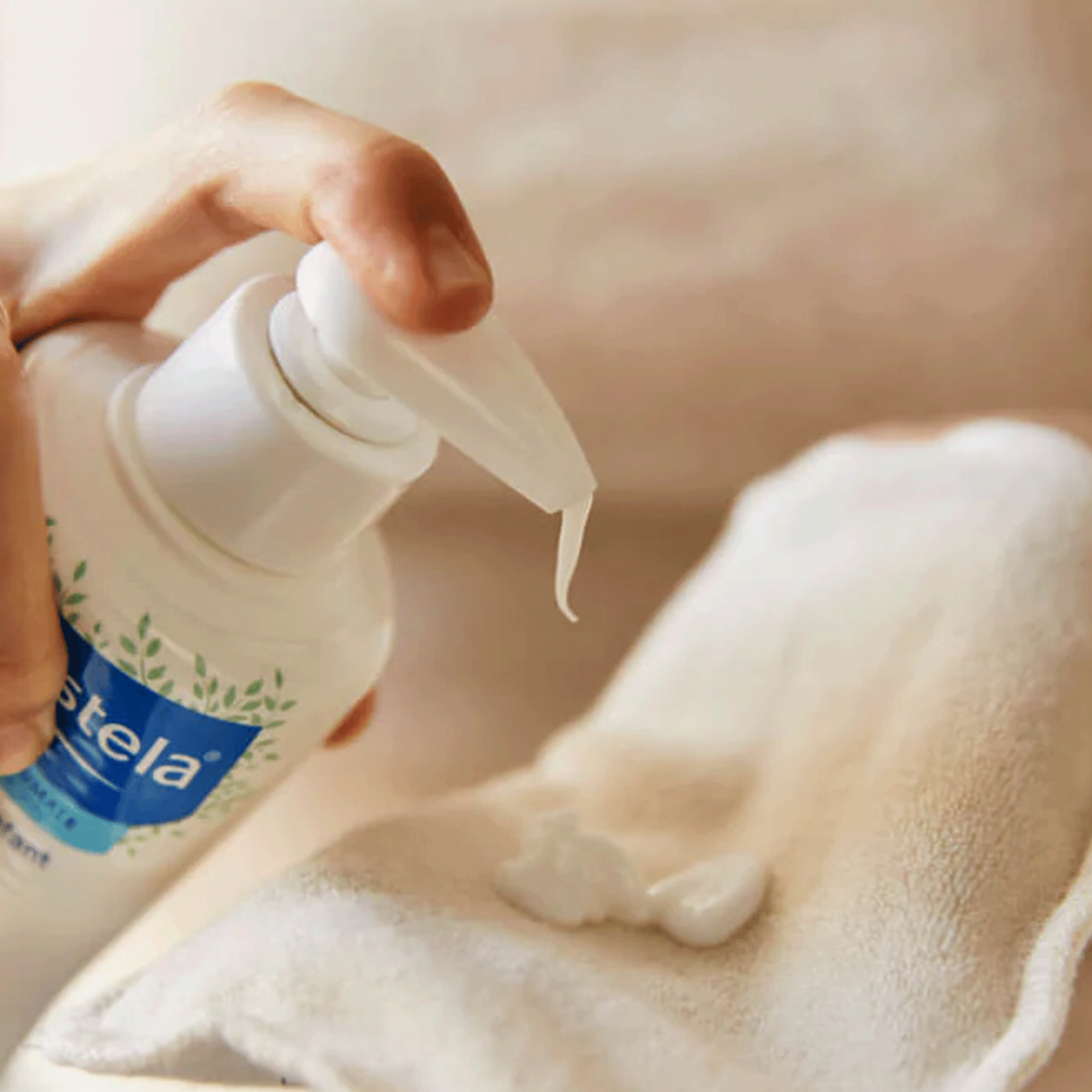 Очищающее молочко для кожи малышей Mustela No Rinse Cleansing Milk
