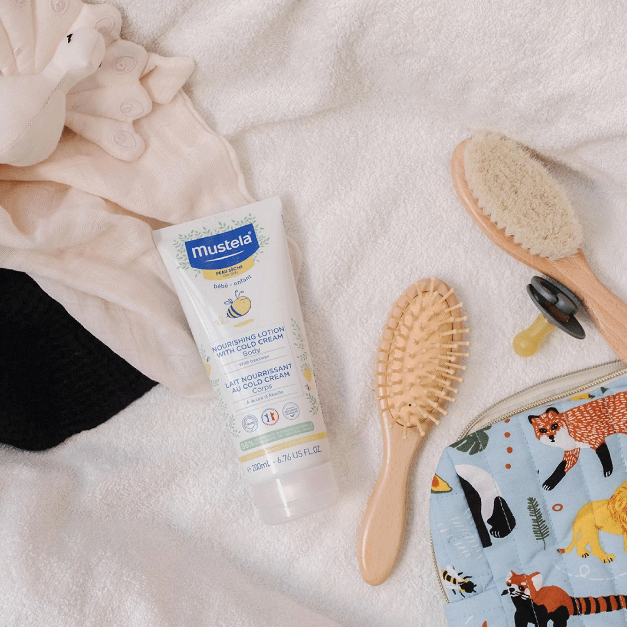 Питательный крем для лица с колд-кремом Mustela Nourishing Cream with Cold Cream and Beeswax