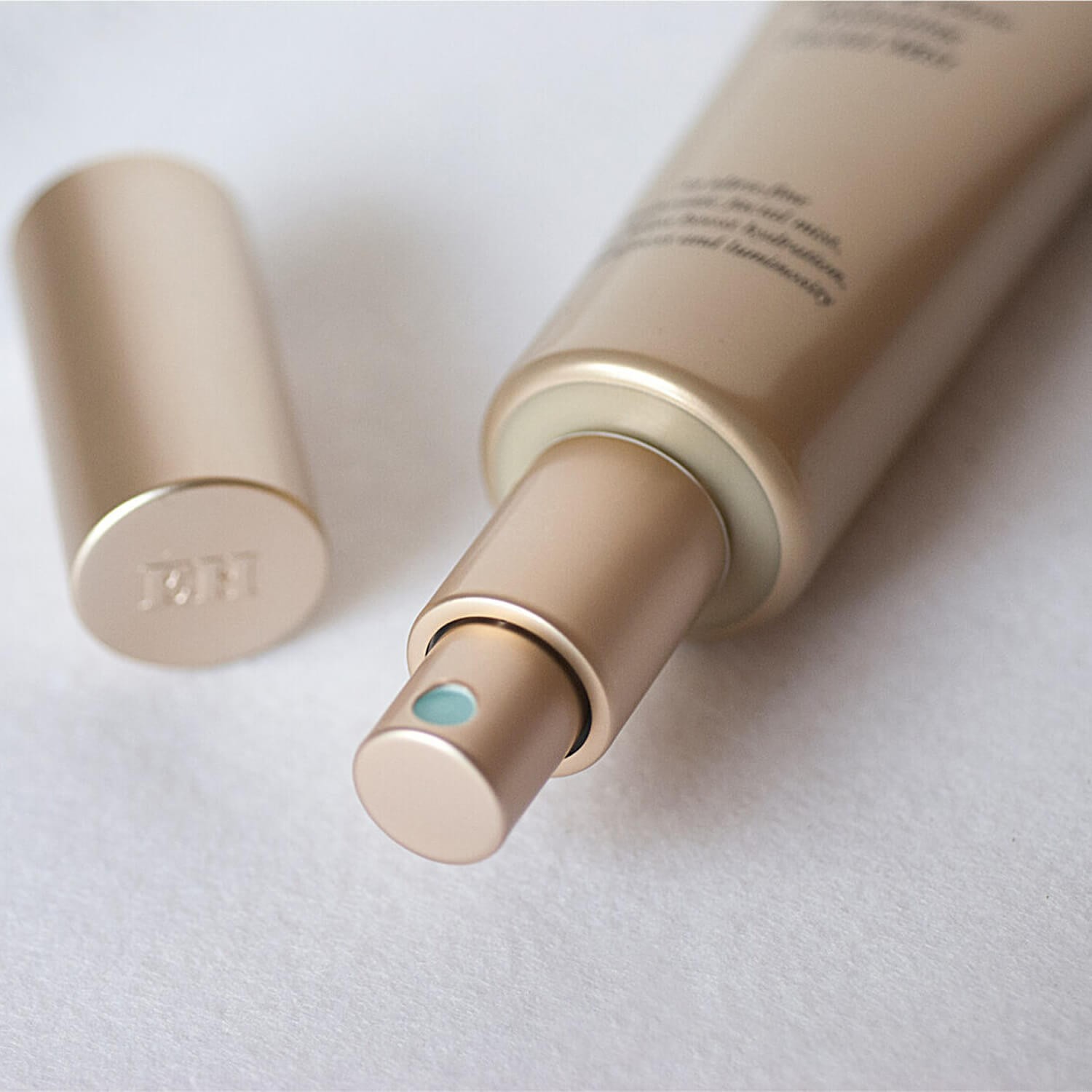 Зволожуючий міст для обличчя Emma Hardie Plump & Glow Hydrating Facial Mist 