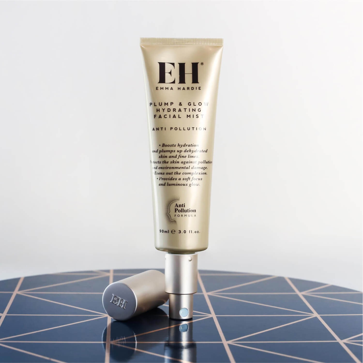 Зволожуючий міст для обличчя Emma Hardie Plump & Glow Hydrating Facial Mist 