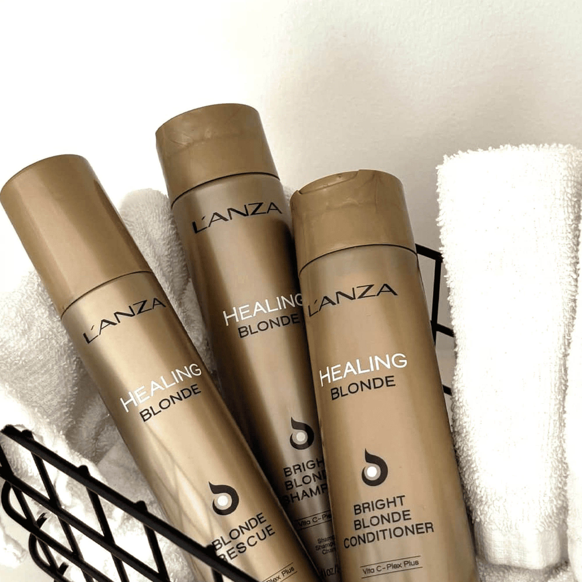 Целебный кондиционер для натуральных и обесцвеченных светлых волос L’anza Healing Bright Blonde Conditioner