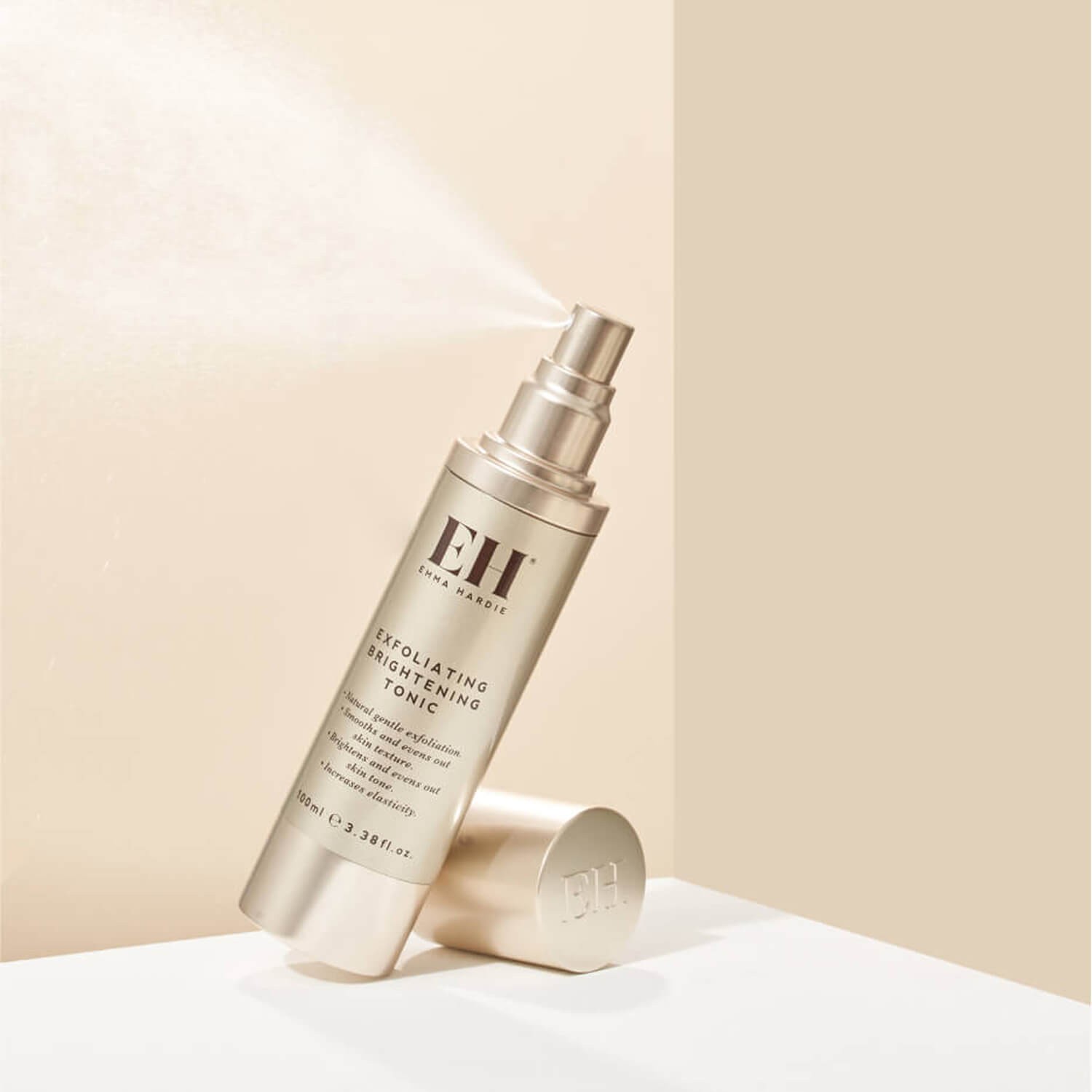 Освітлювальний тонік для обличчя Emma Hardie Exfoliating Brightening Tonic
