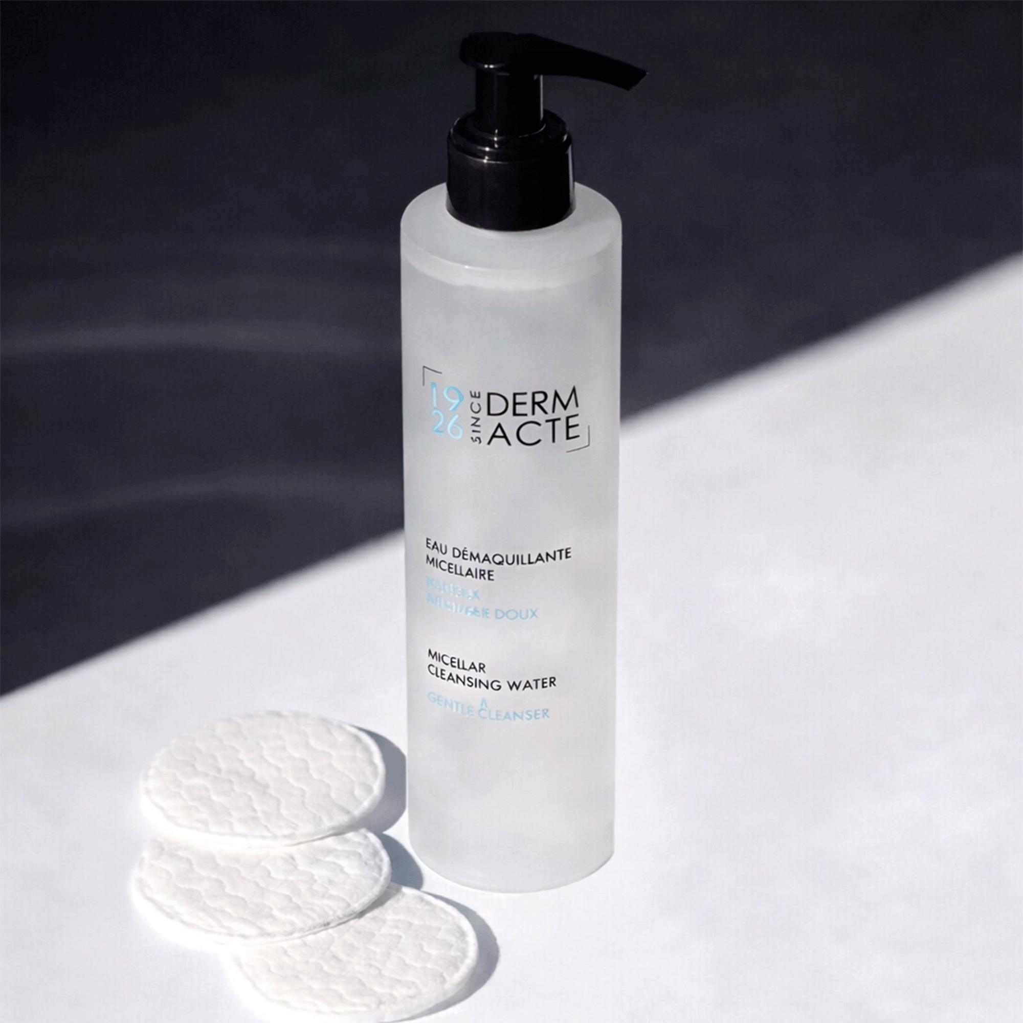 Мицеллярная вода для снятия макияжа Academie Derm Acte Micellar Cleansing Water