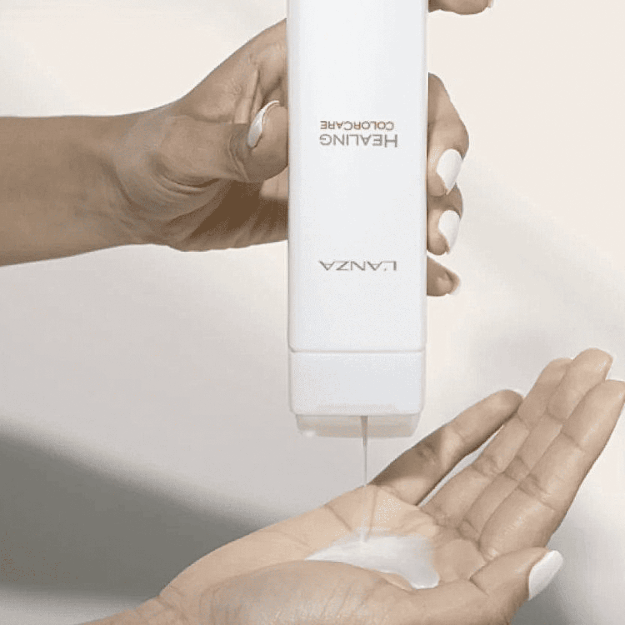 Живильний шампунь для фарбованого волосся L’anza Healing ColorCare Color-Preserving Shampoo