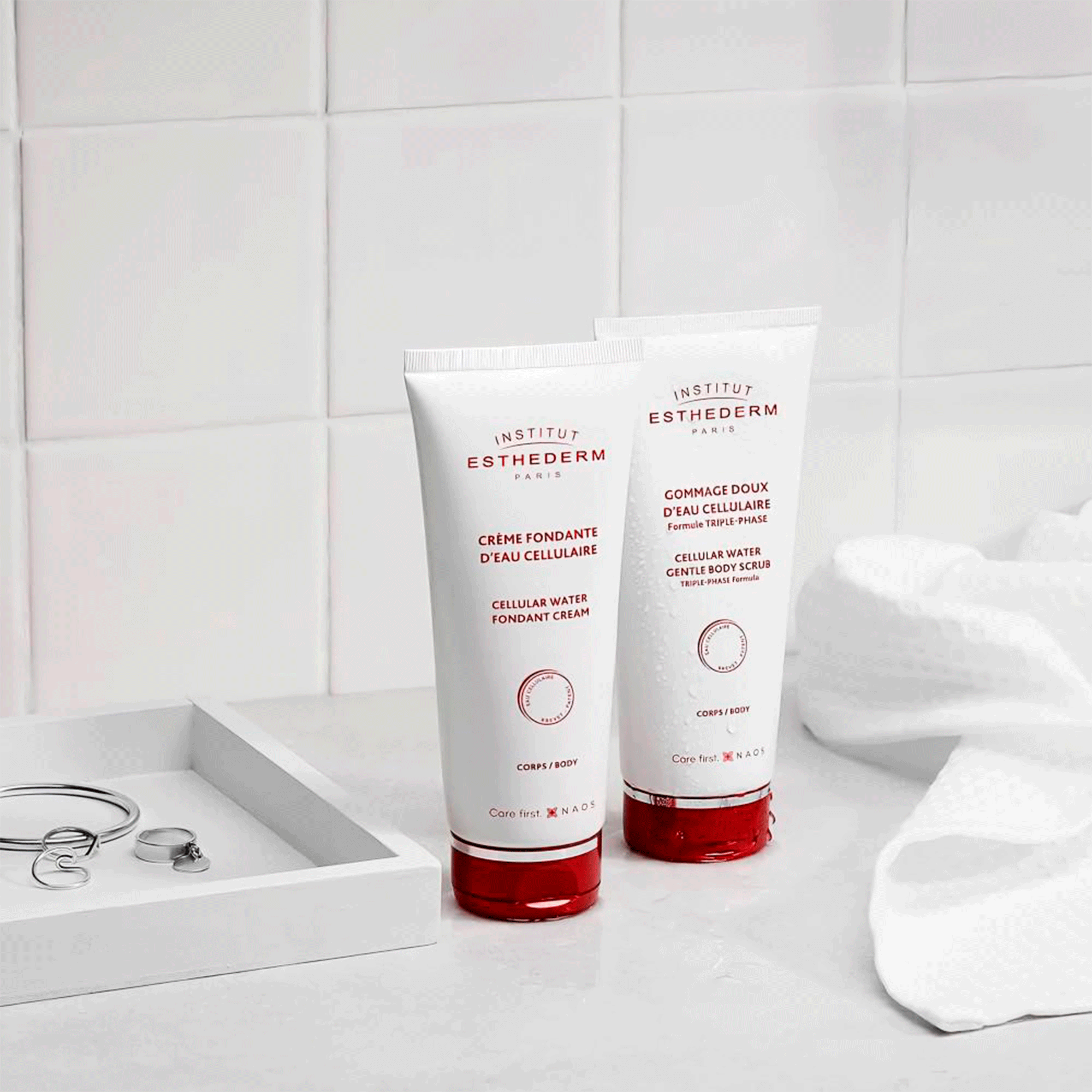 Мягкий скраб Клеточная вода Institut Esthederm Cellular Water Gentle Body Scrub