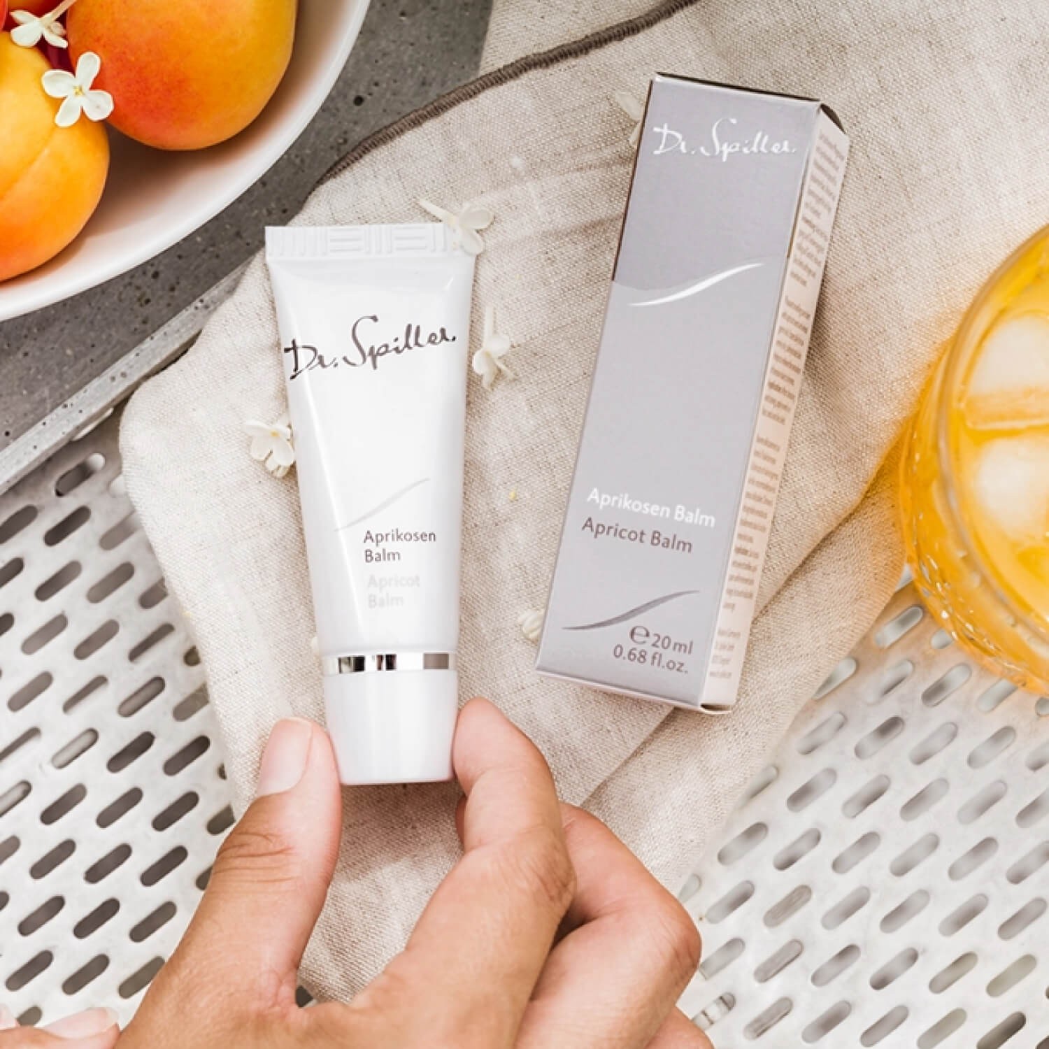 Абрикосовий бальзам для губ Dr.Spiller Apricot Balm