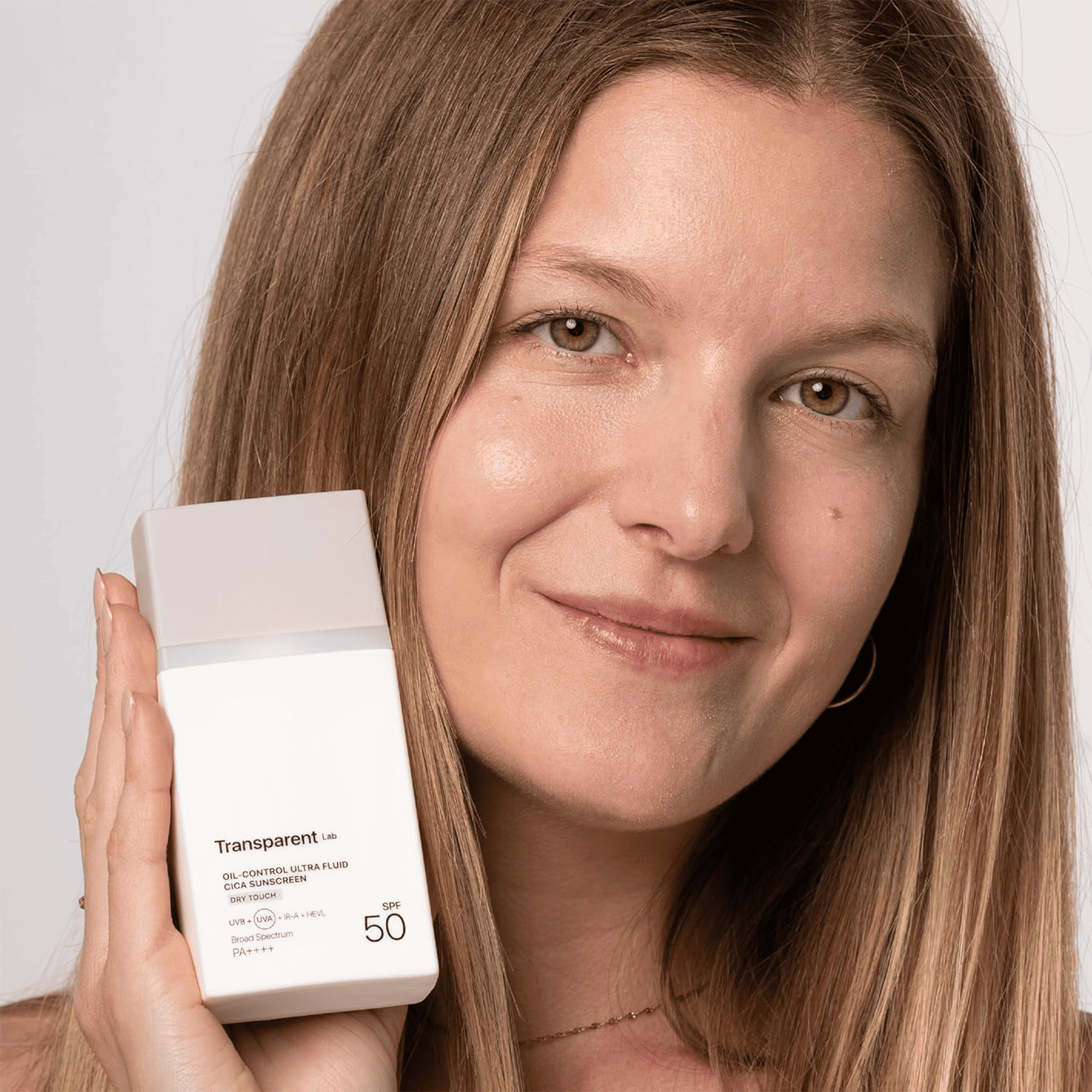 Солнцезащитный крем с цинтелой для контроля жирности кожи Transparent Lab Oil-control Ultra Fluid Cica Sunscreen Spf50