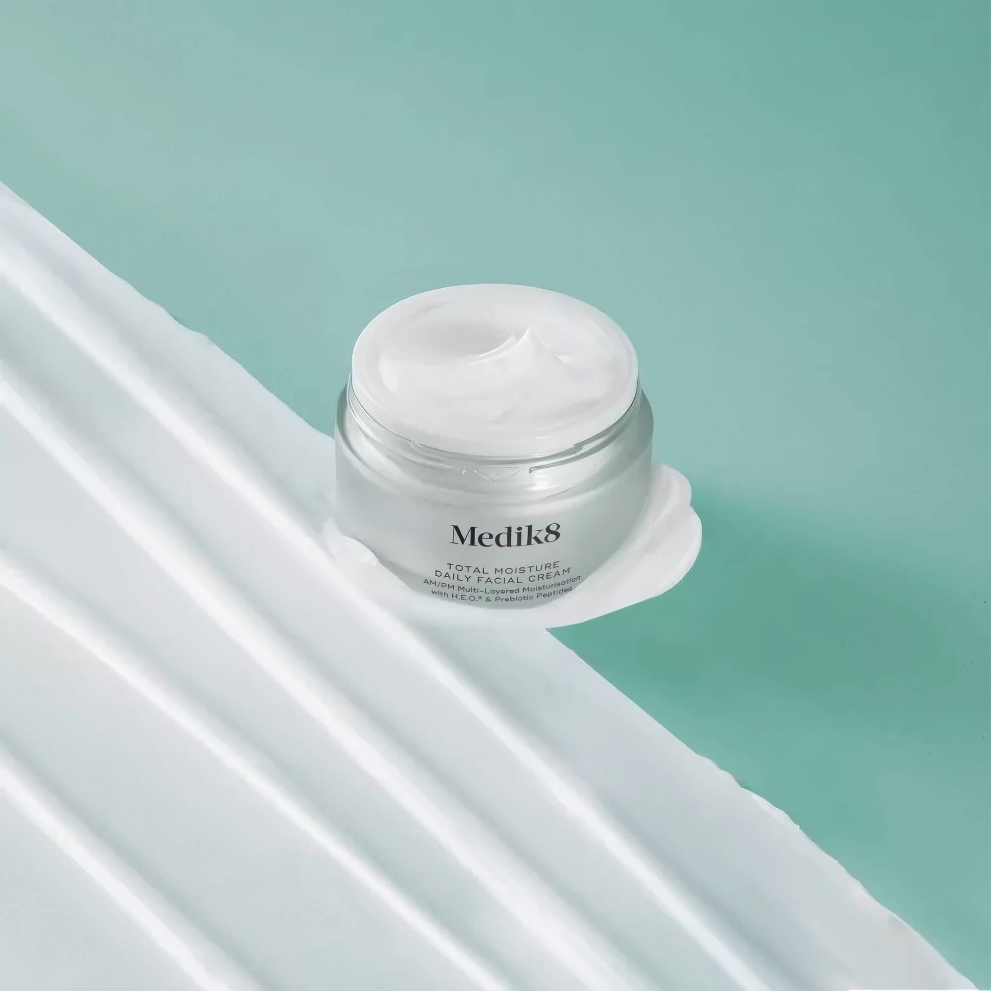 крем для глубокого увлажнения кожи  Medik8 Total Moisture Daily Facial Cream