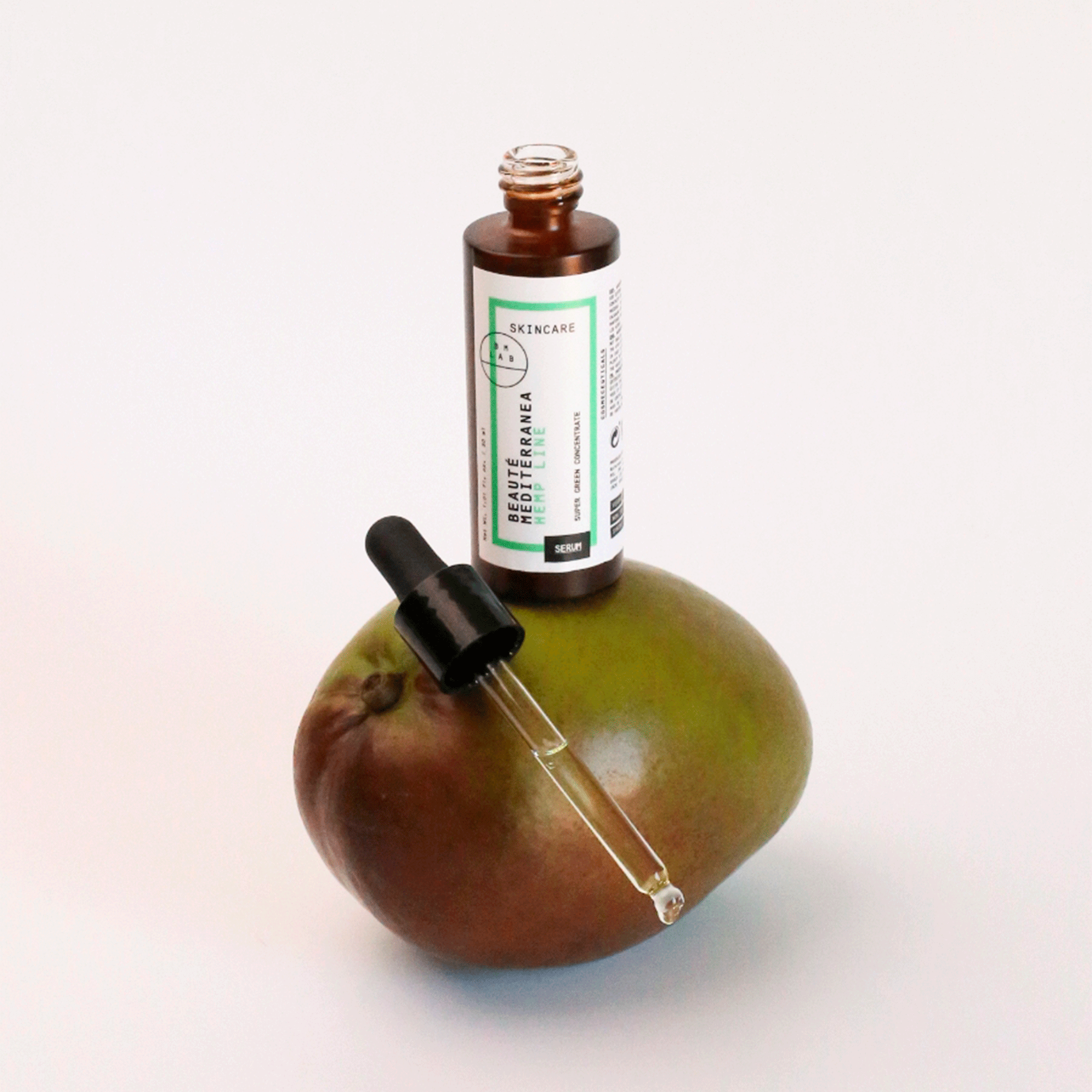 Сироватка-концентрат для обличчя з олією насіння конопель Beaute Mediterranea Hemp Line Super Green Concentrate