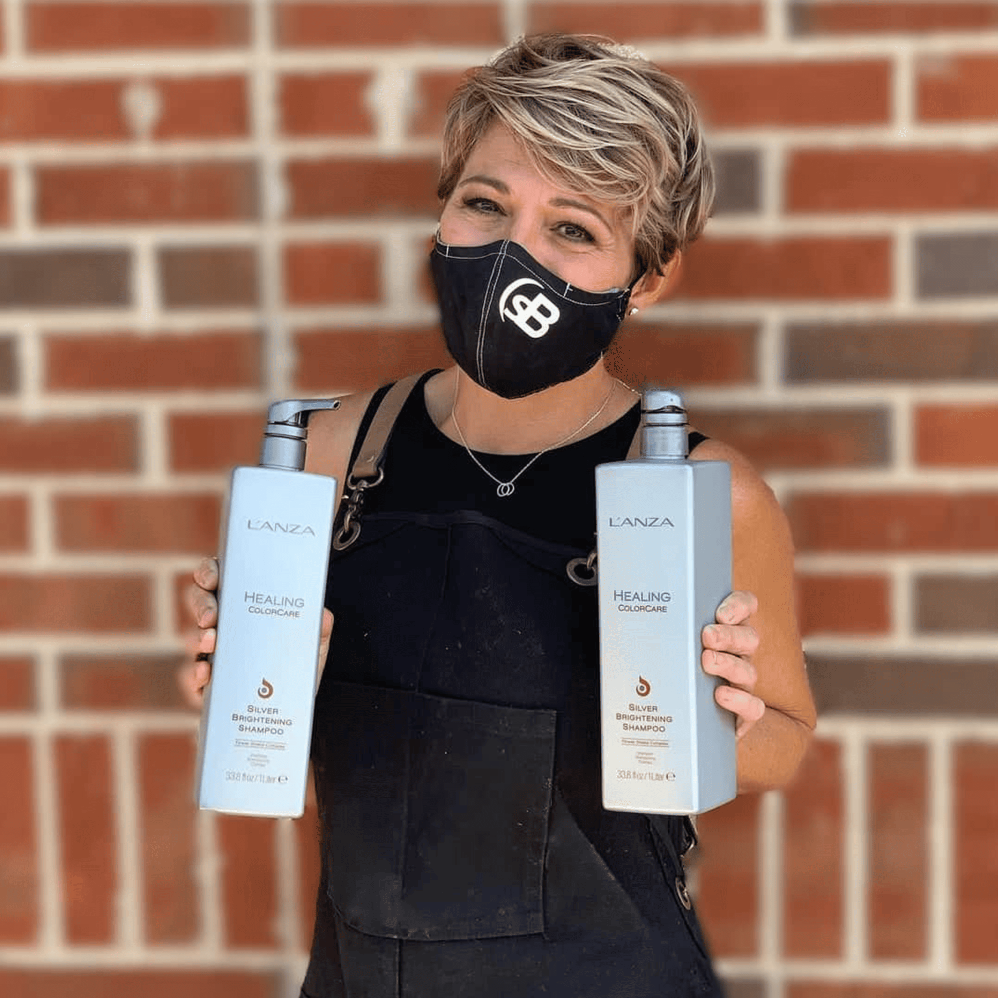 Шампунь для устранения желтизны L’anza Healing ColorCare Silver Brightening Shampoo