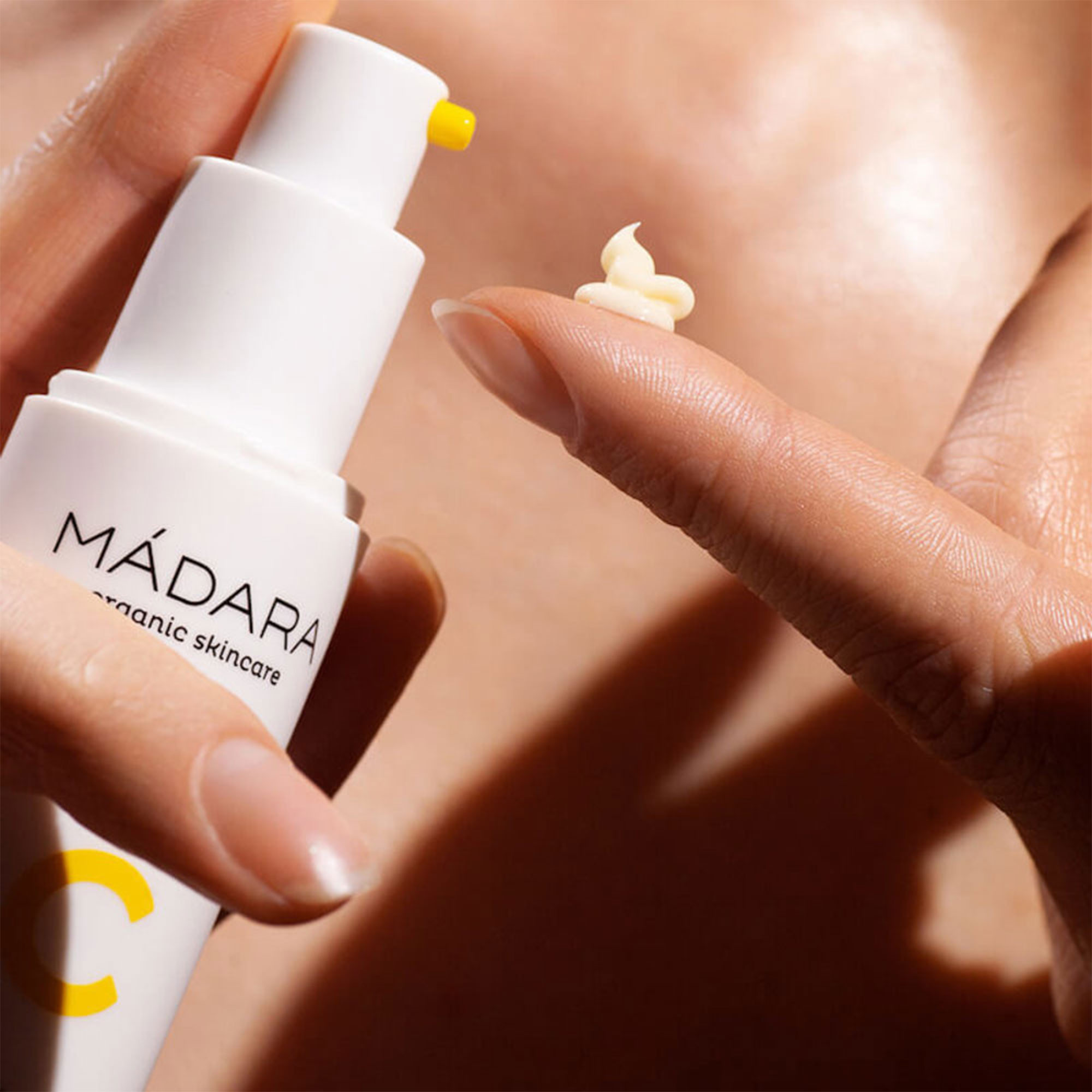 Увлажняющий крем для лица с витамином С Madara Vitamin C Illuminating Recovery Cream