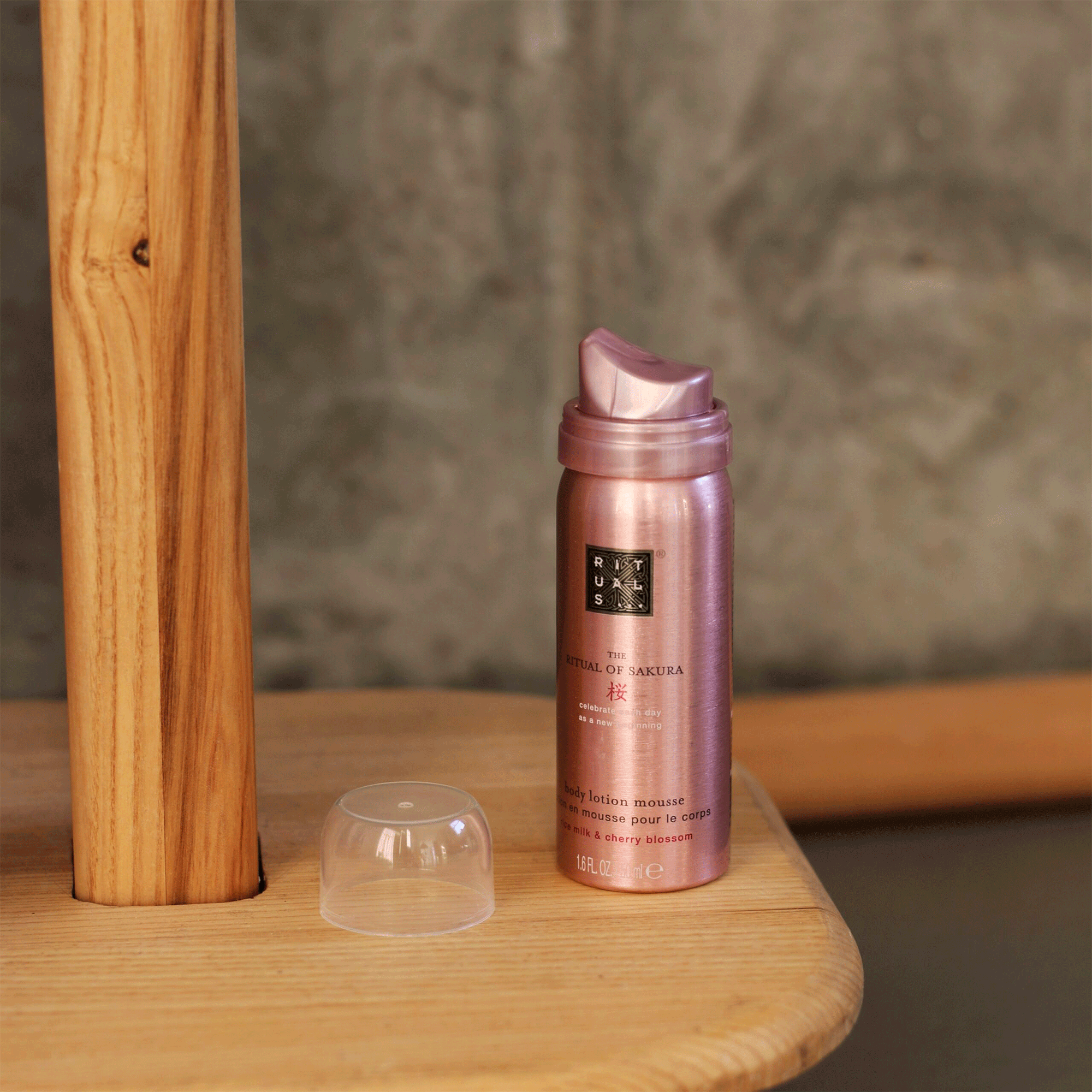 Лосьйон-мус для тіла Rituals The Ritual of Sakura Body Lotion Mousse