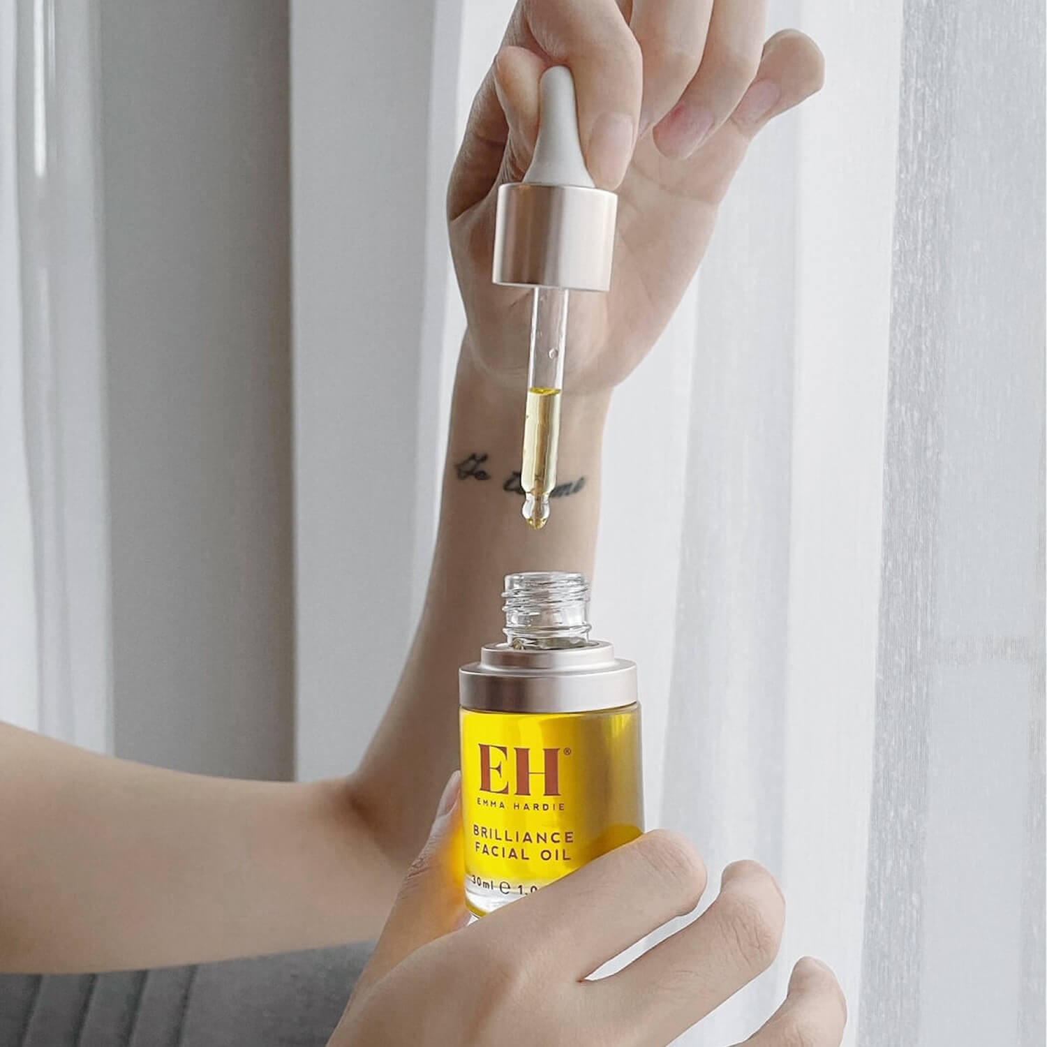 Олія для обличчя Emma Hardie Brilliance Facial Oil