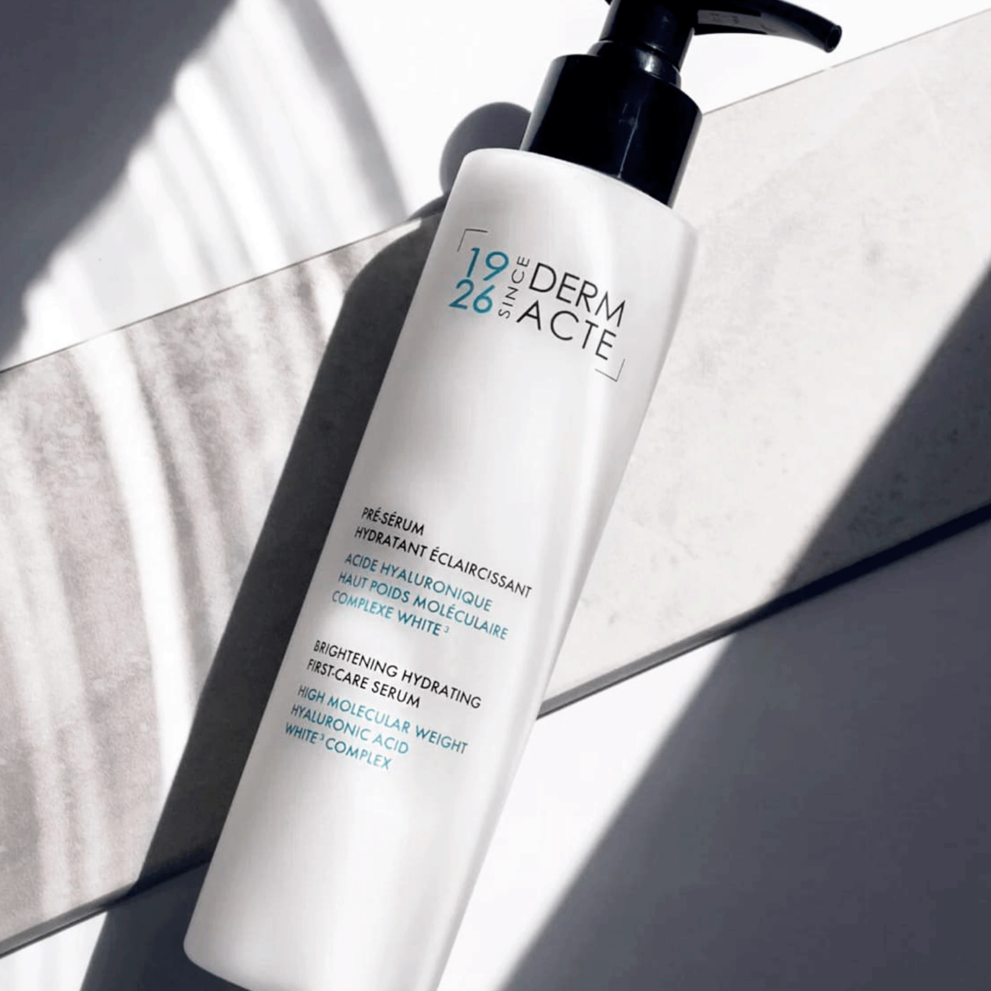 Освітлювальна зволожувальна пре-сироватка  Academie White Derm Acte Brightening Hydrating First-Care Serum