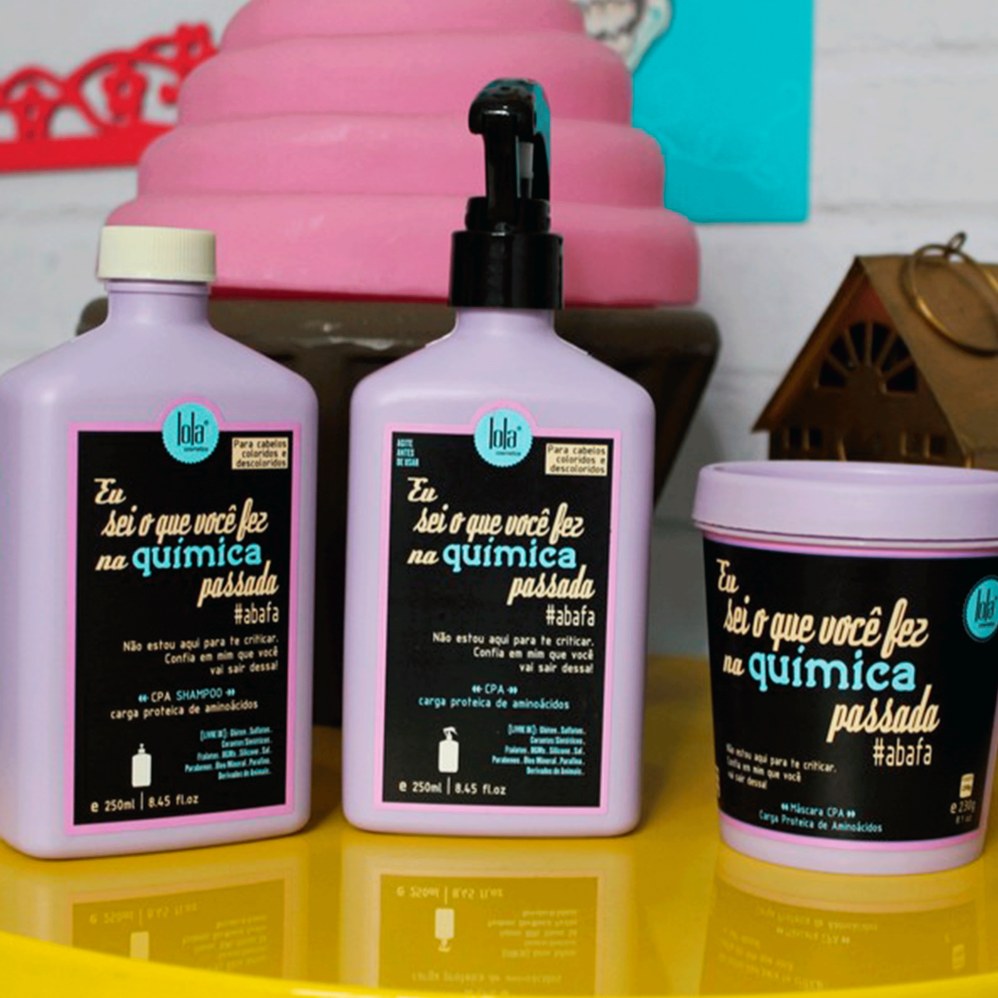 Спрей для пошкодженого або знебарвленого волосся Lola Cosmetics Quimica Passada Spray