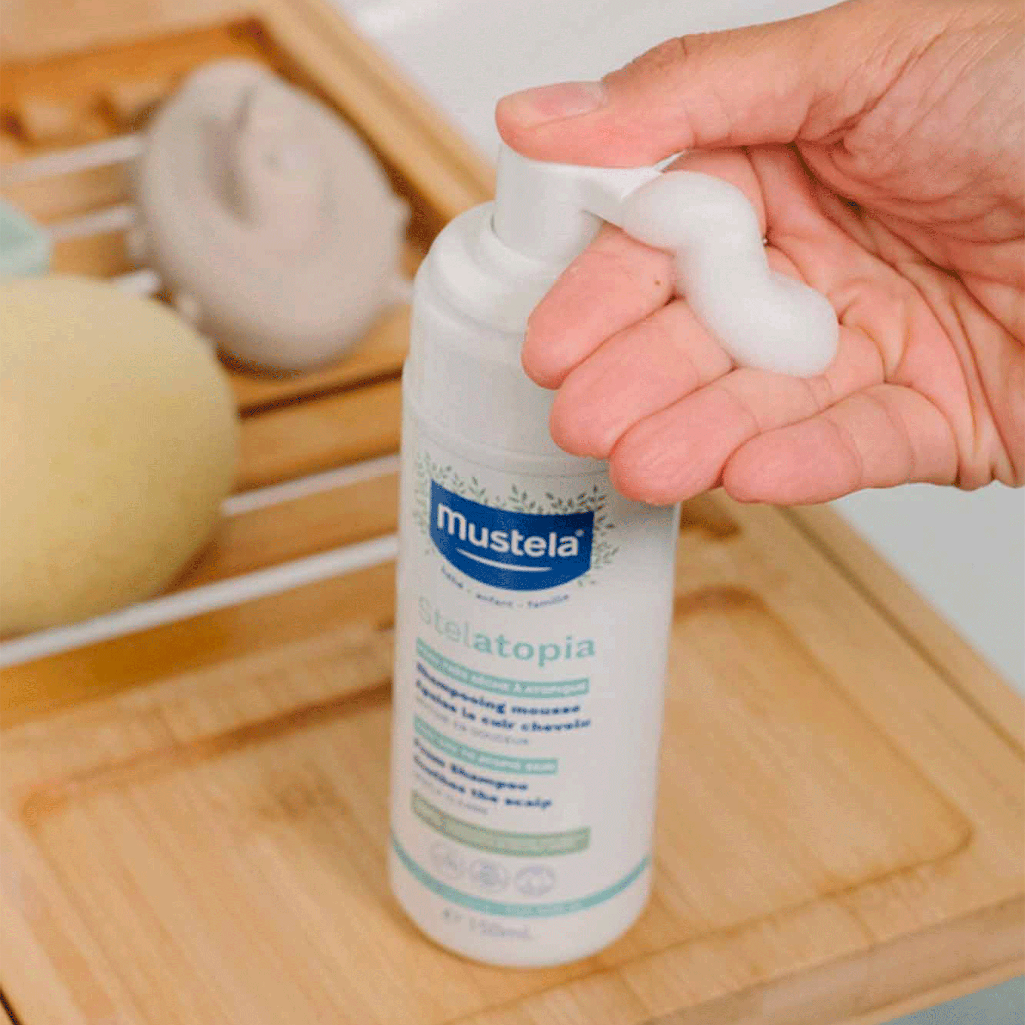 Пенка-шампунь для новорожденных Mustela Stelatopia Foam Shampoo